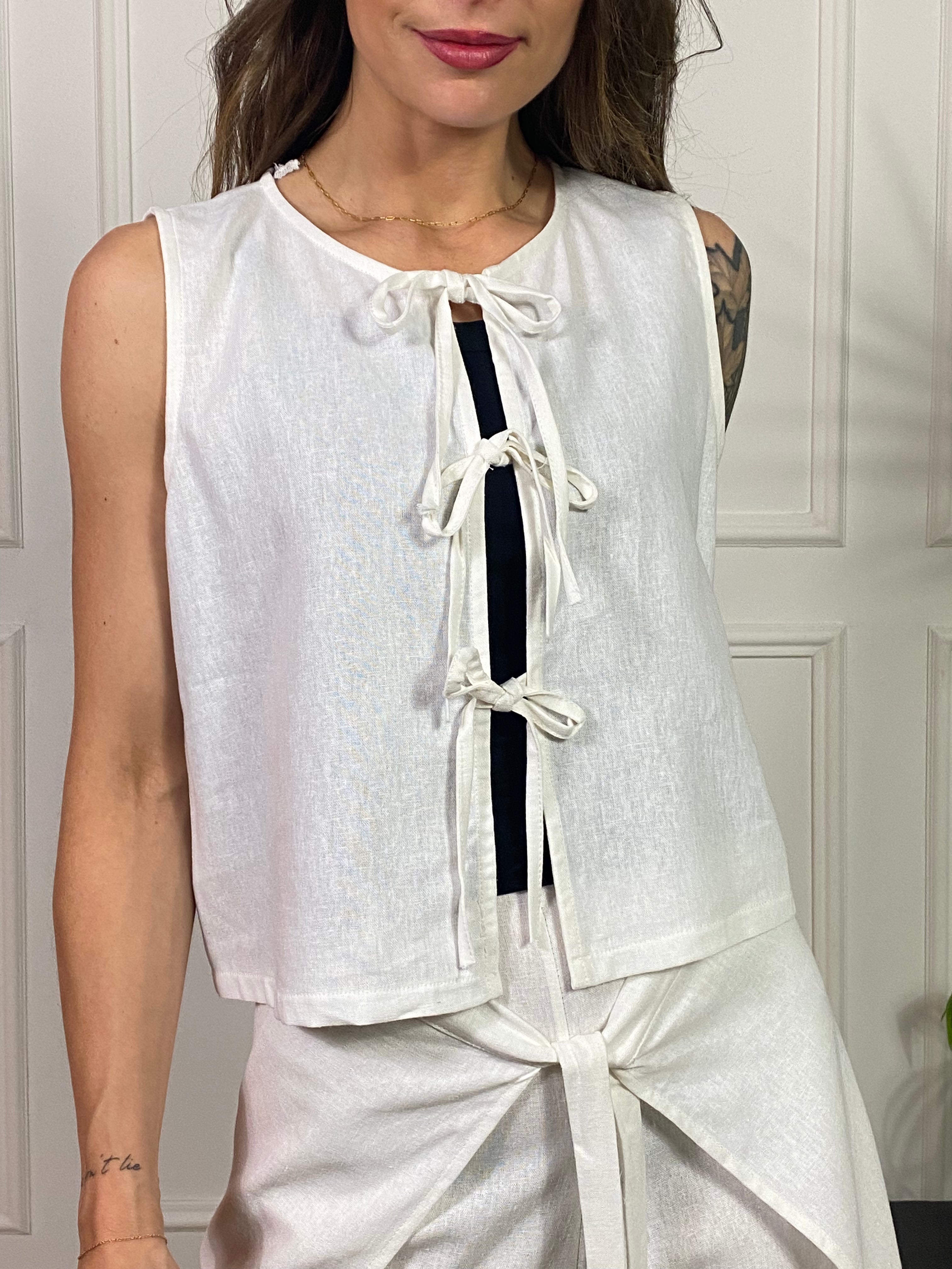 GILET CON LACCETTI LINO VISCOSA KIKISIX TINTA UNITA