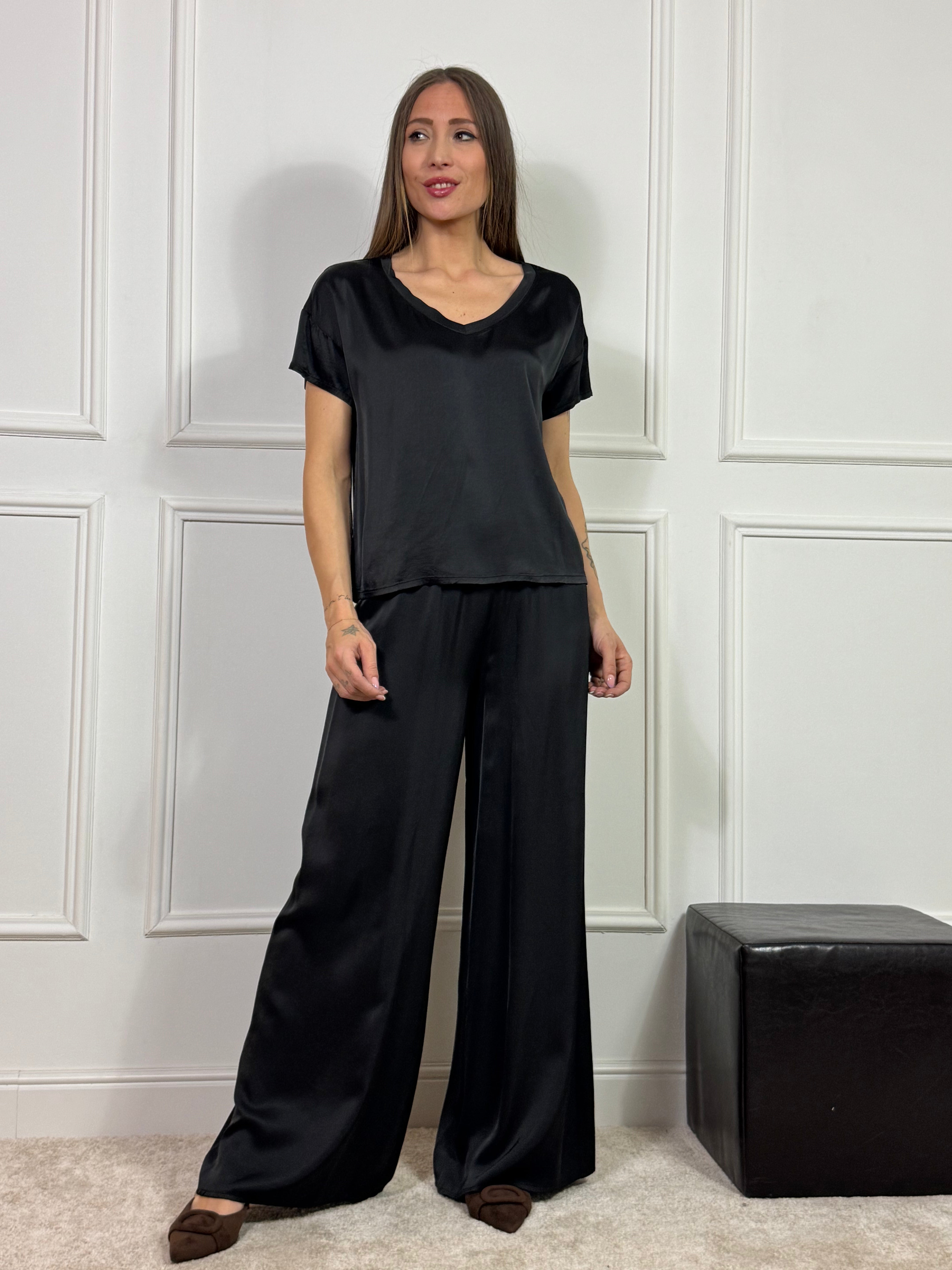 T-shirt blusa scollo V in raso HAVE ONE