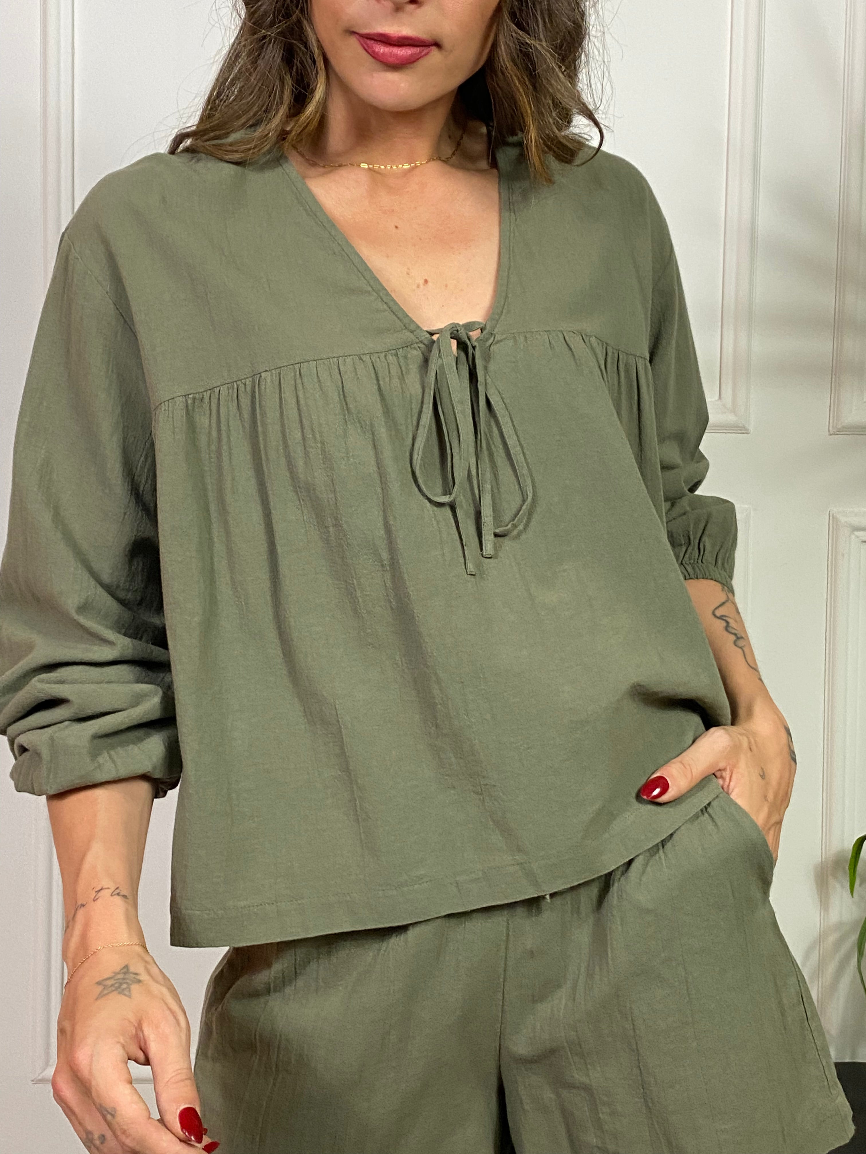 Blusa casacca in cotone organico JJXX modello KIA - scollo con laccetto