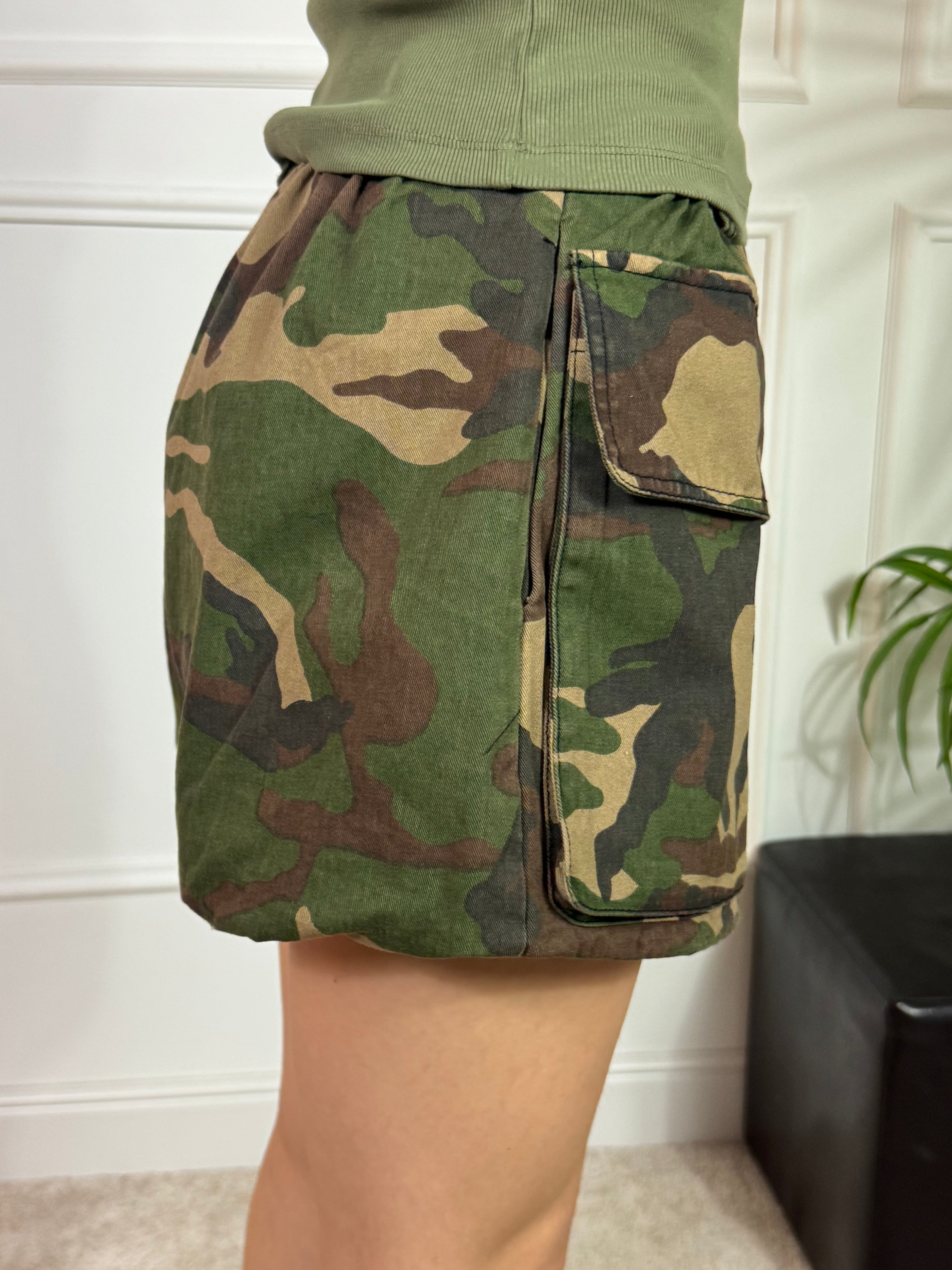SHORTS a palloncino con tasconi Victoria ILMH fantasia militare