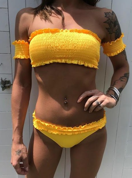 Costume You Decide giallo