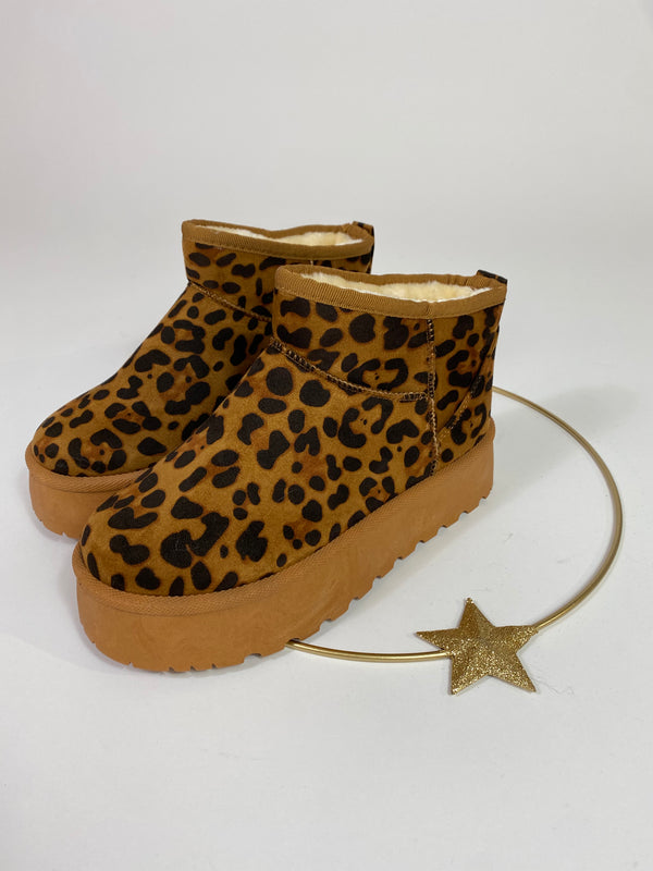 Stivaletto platform con ecopelo interno
