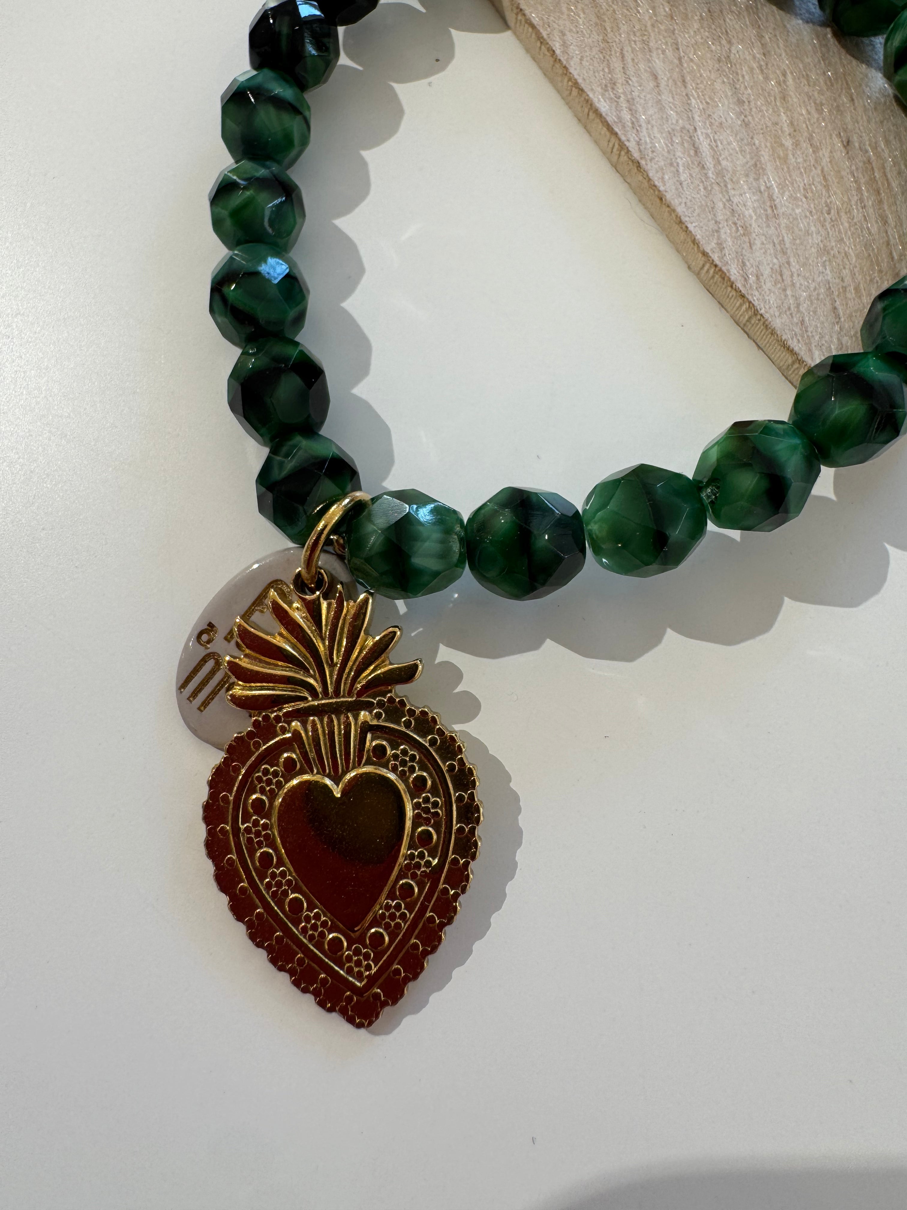 Bracciale con elastico Momi cristalli e ciondoli