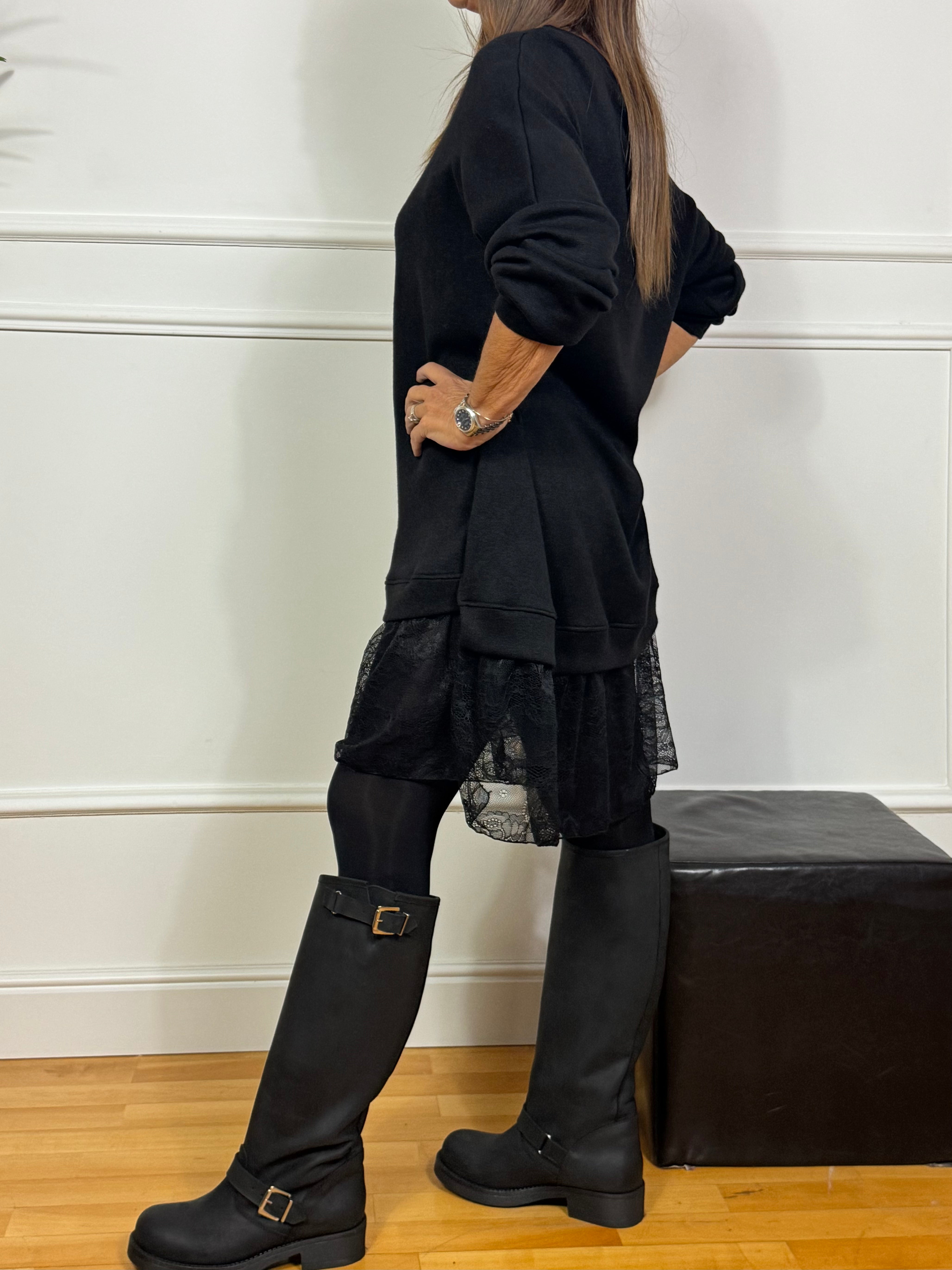 Abito in maglia VICTORIA ILMH con bordo pizzo e cintura