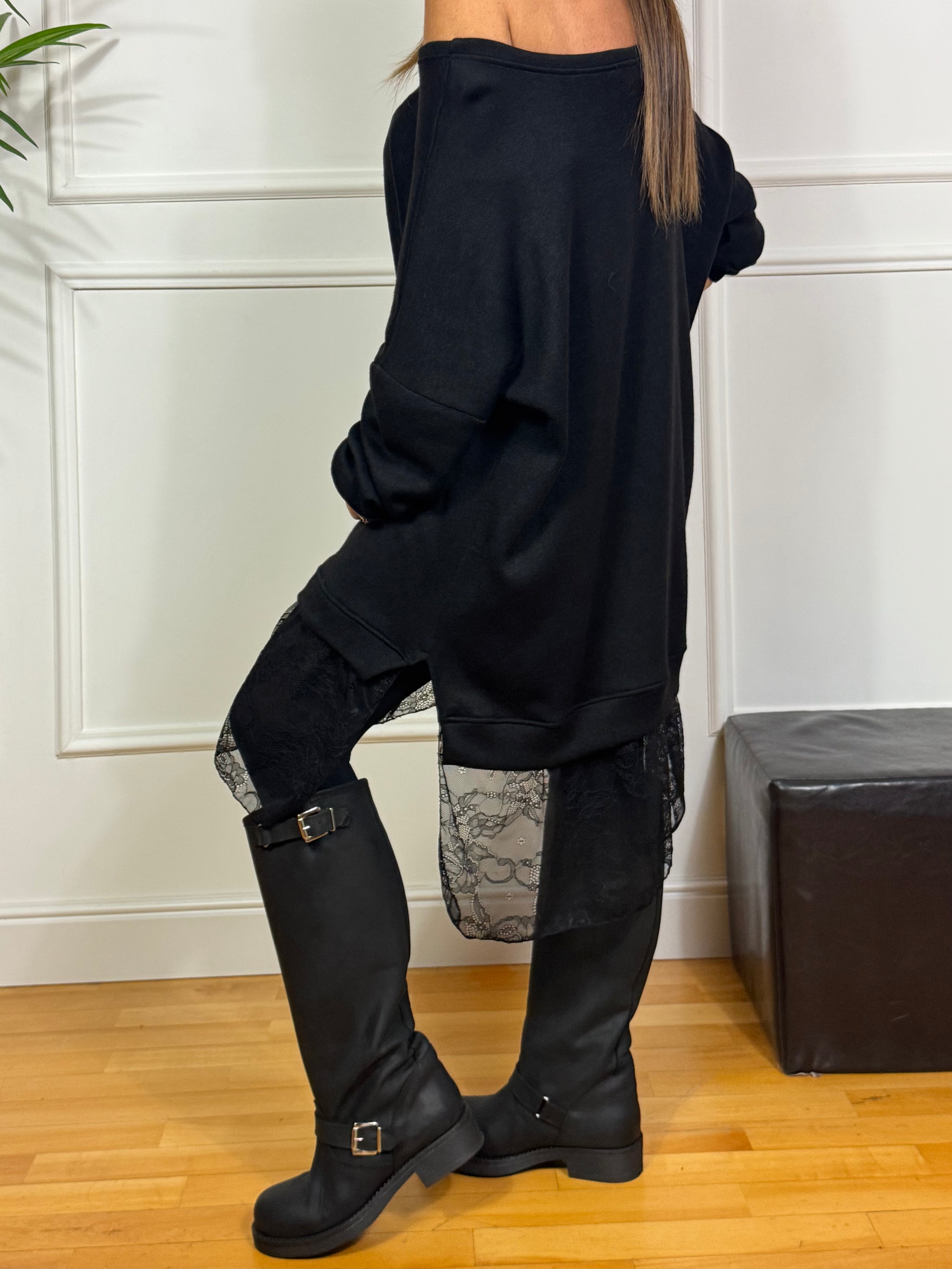 Abito in maglia VICTORIA ILMH con bordo pizzo e cintura