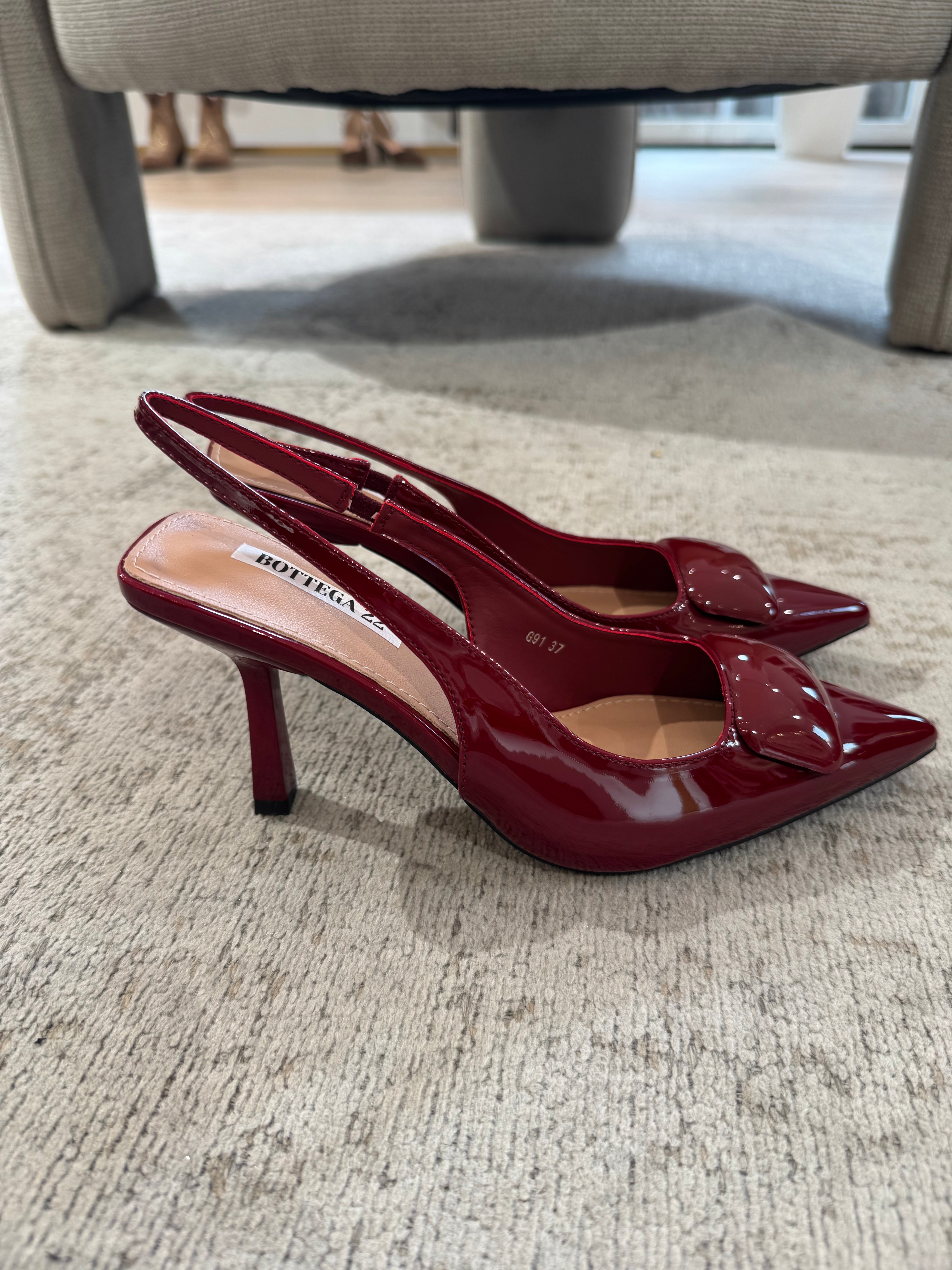 Scarpa sandalo SLING-BACK in vernice con tacco BORDEAUX