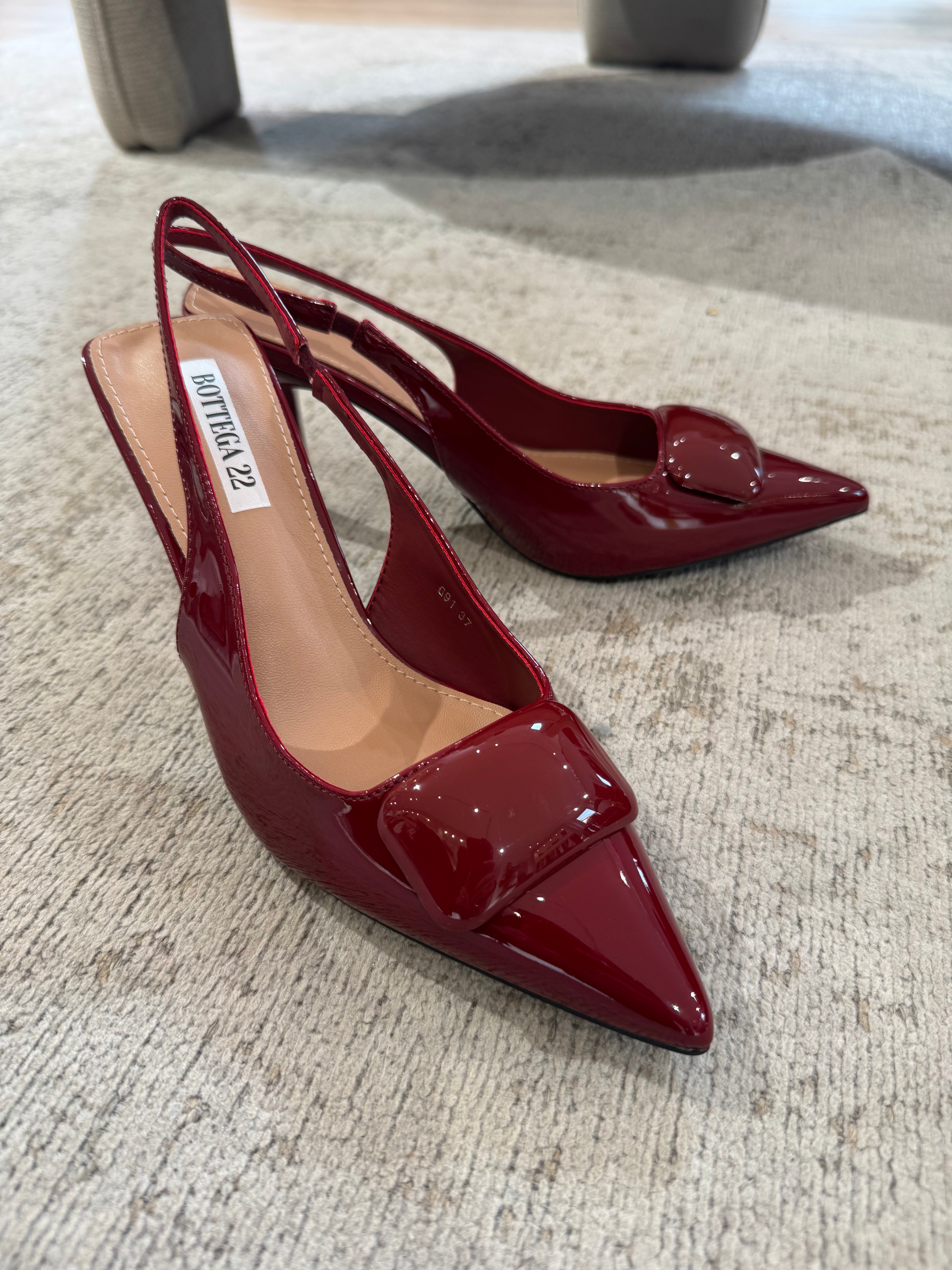 Scarpa sandalo SLING-BACK in vernice con tacco BORDEAUX
