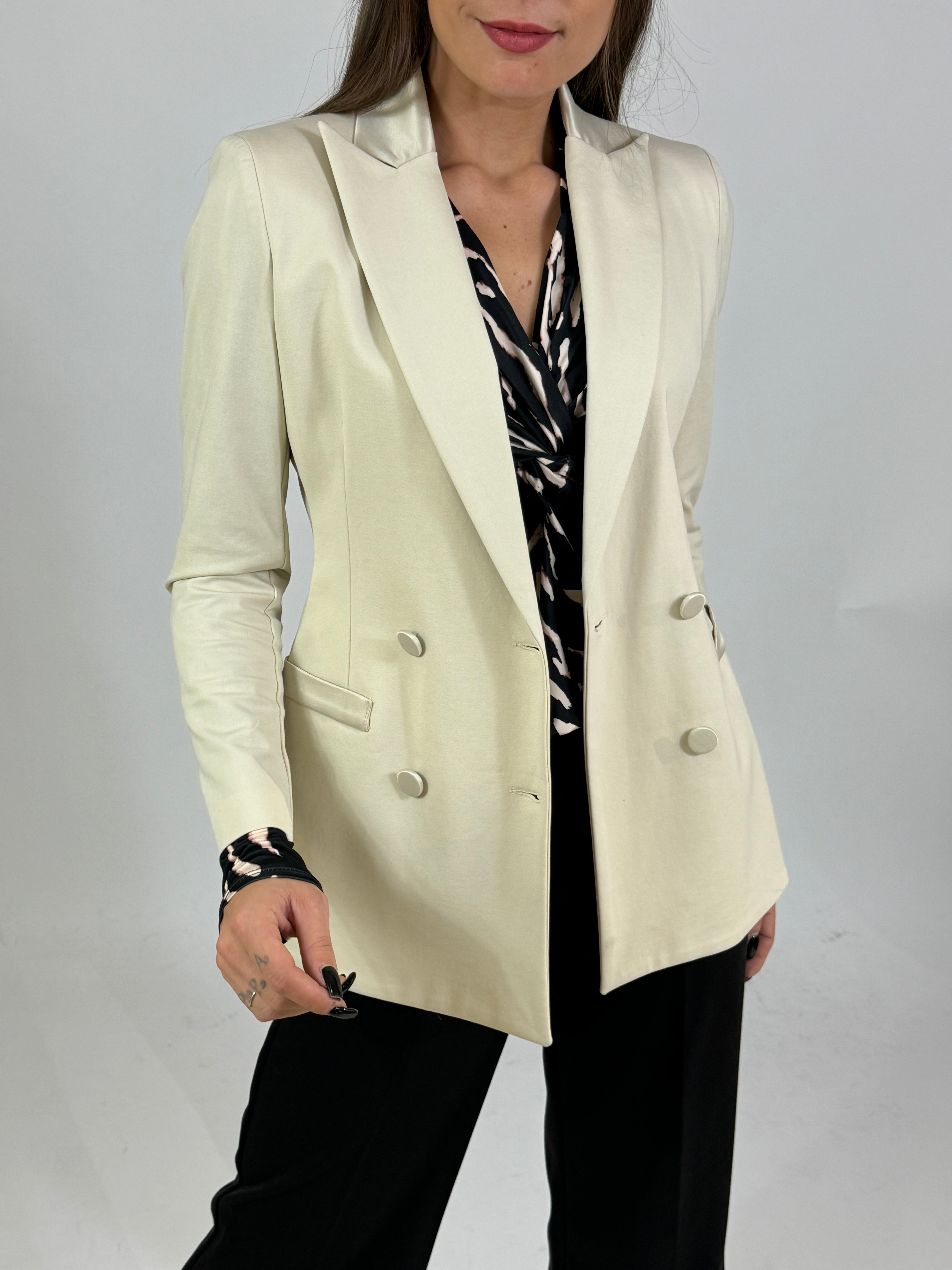 Giacca blazer in punto Milano Susy Mix doppiopetto con dettagli in raso