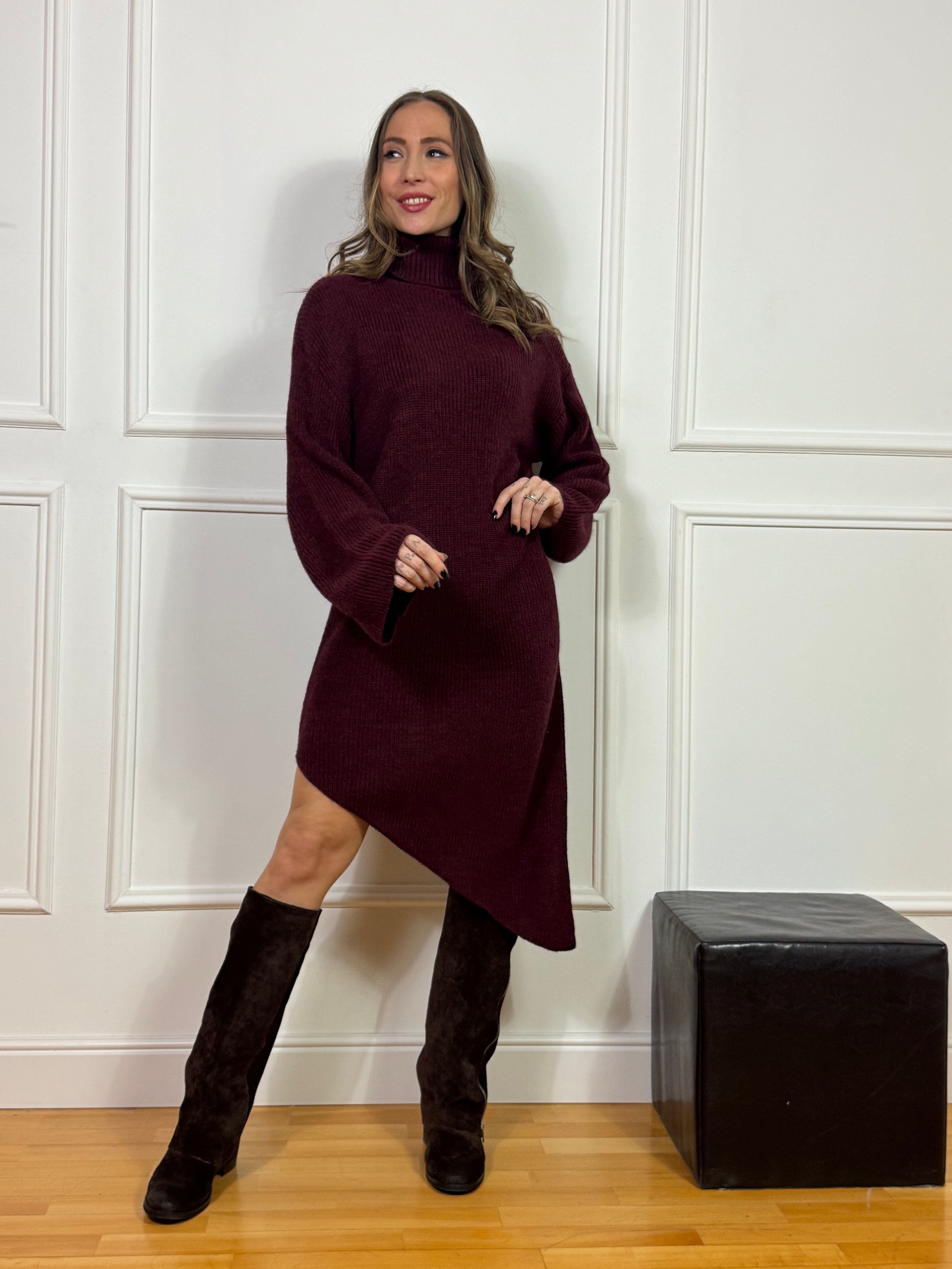 ABITO in maglia Kontatto dolcevita asimmetrico