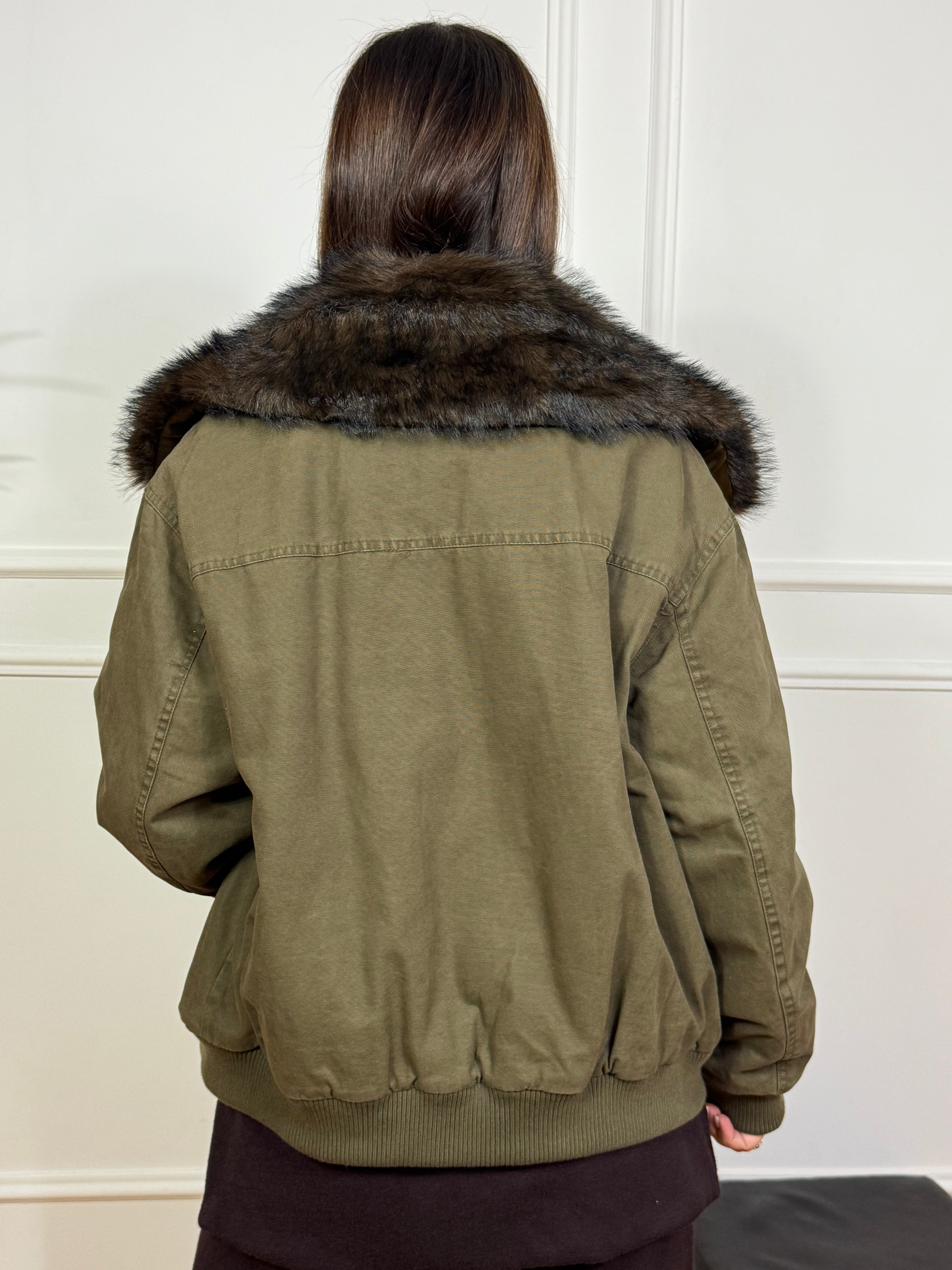Giaccone oversize in cotone ARMY GREEN Victoria ILMH con collo ecopelo removibile