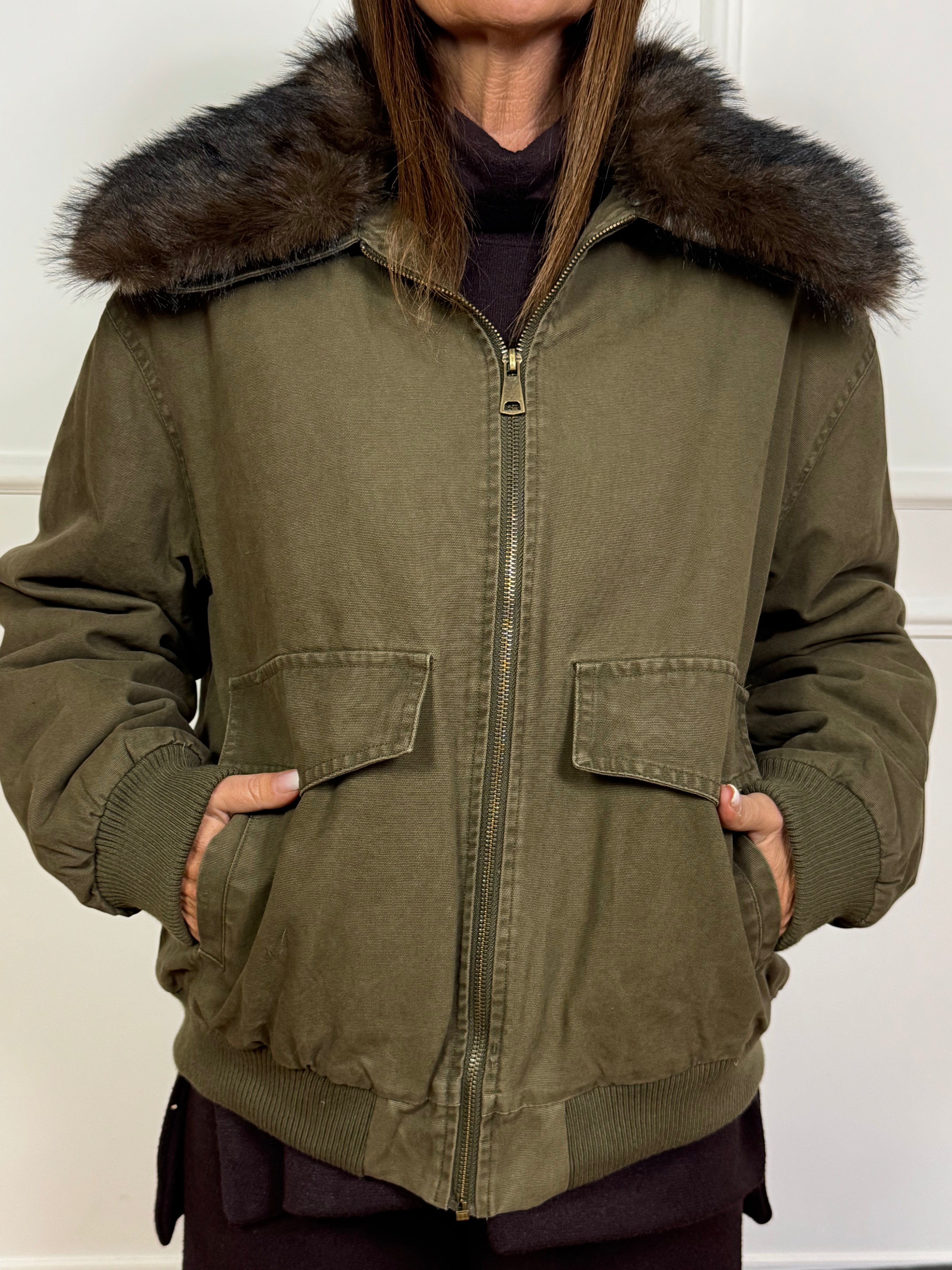 Giaccone oversize in cotone ARMY GREEN Victoria ILMH con collo ecopelo removibile