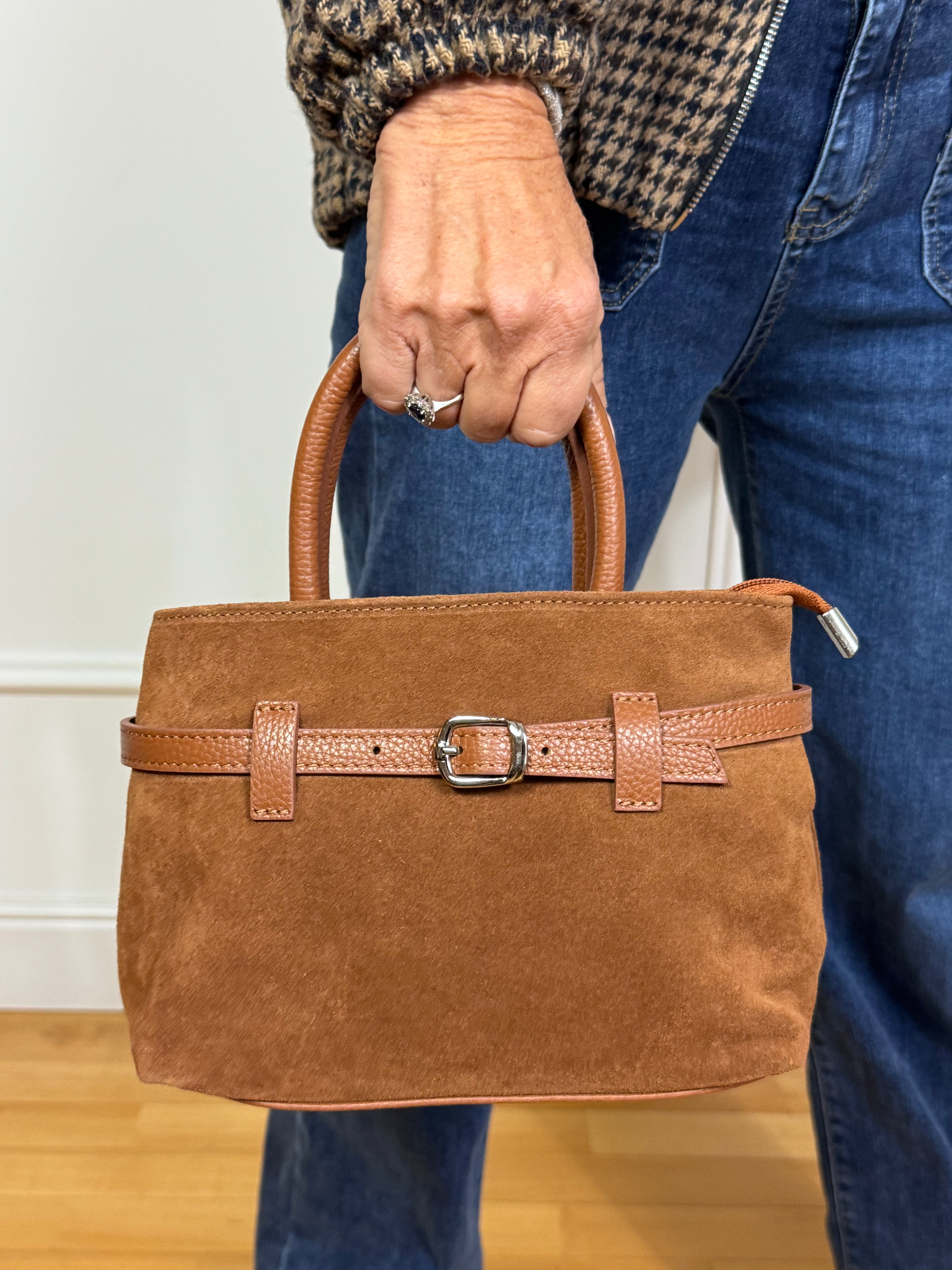 Borsa in pelle con cinturina