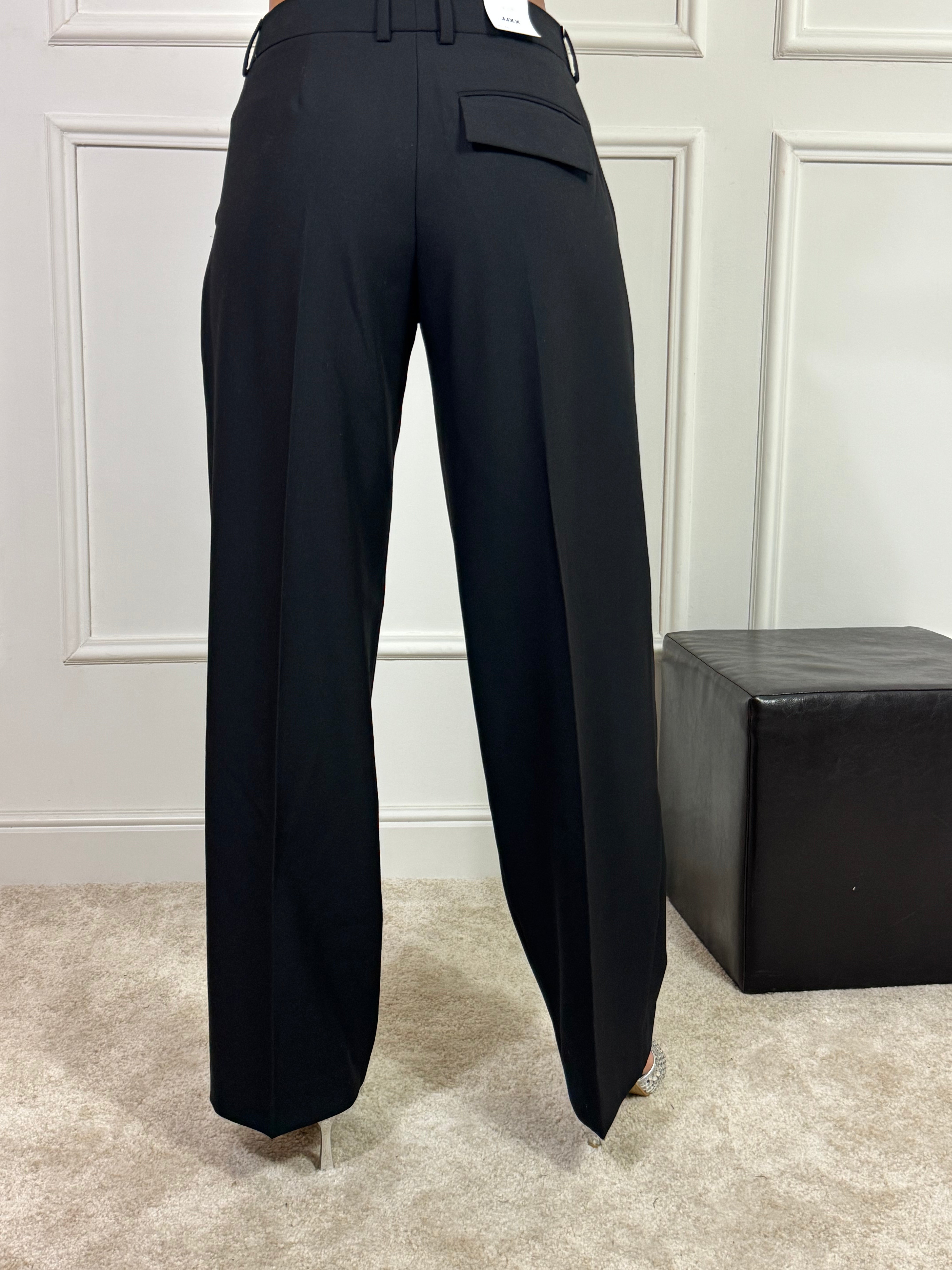 Pantalone JJXX modello ELLIS WIDE - ampio con pinces NERO