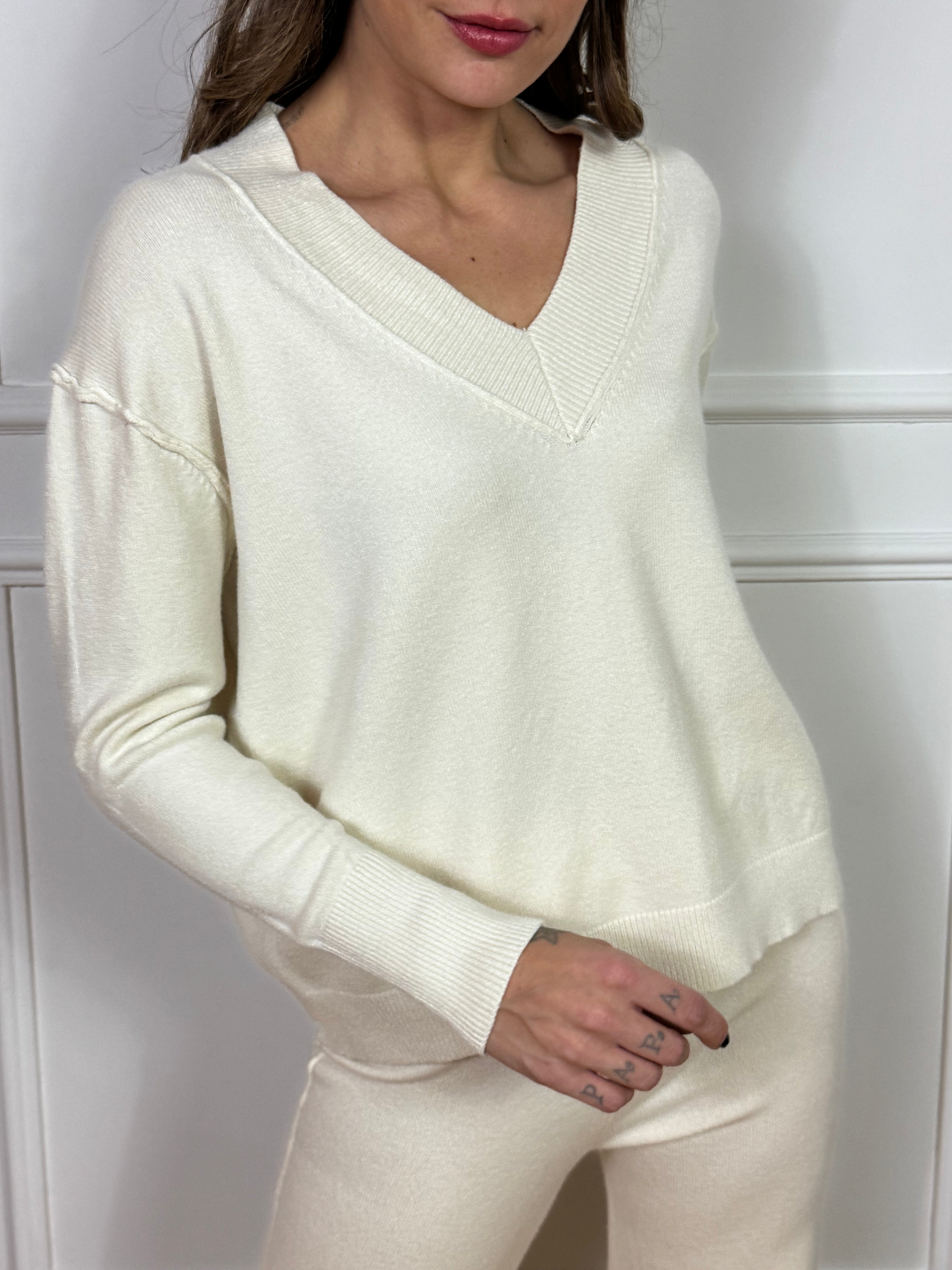 Completo tuta in maglina misto viscosa Victoria ILMH MAGLIA SCOLLO V + PANTALONE