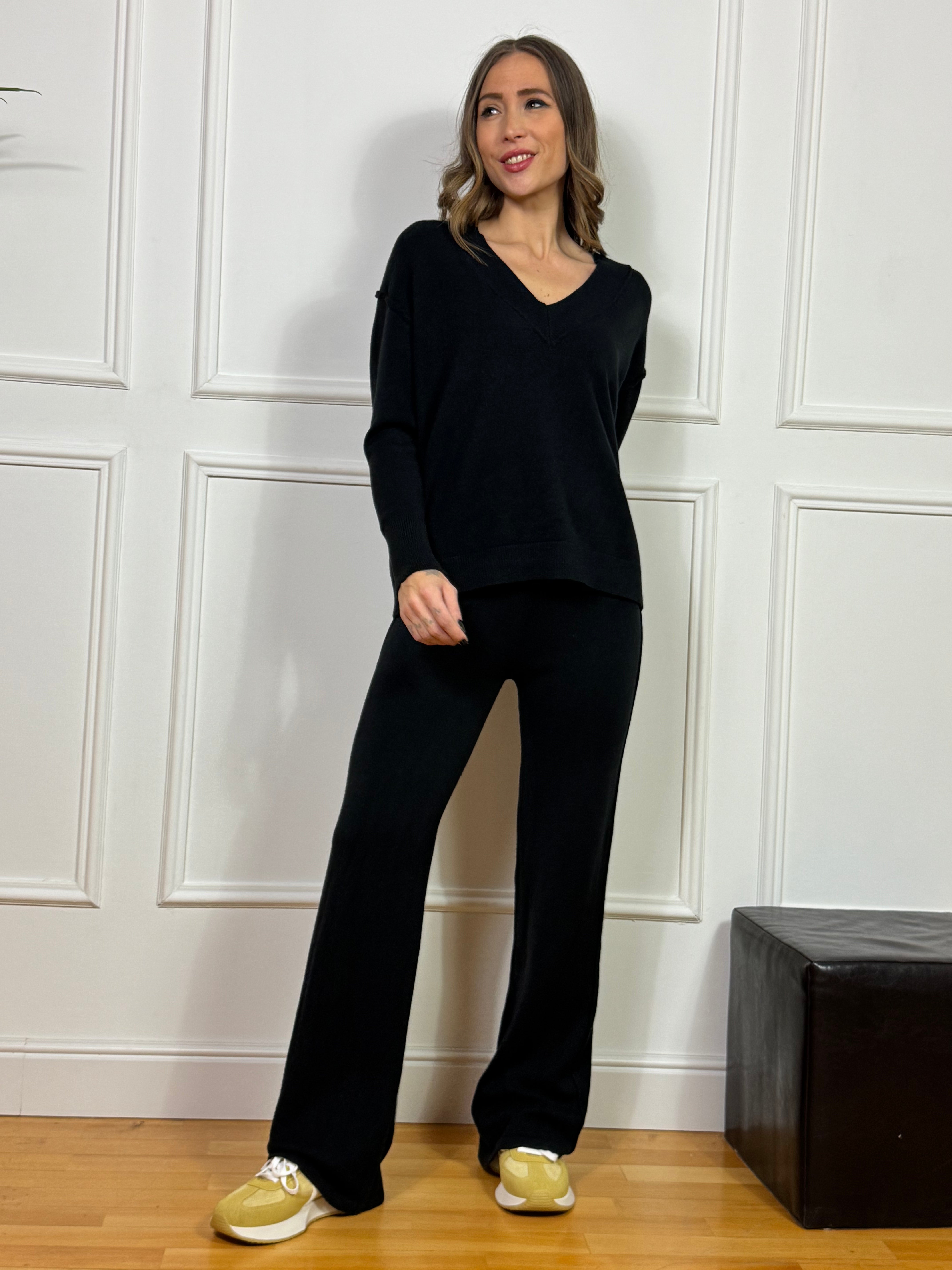 Completo tuta in maglina misto viscosa Victoria ILMH MAGLIA SCOLLO V + PANTALONE