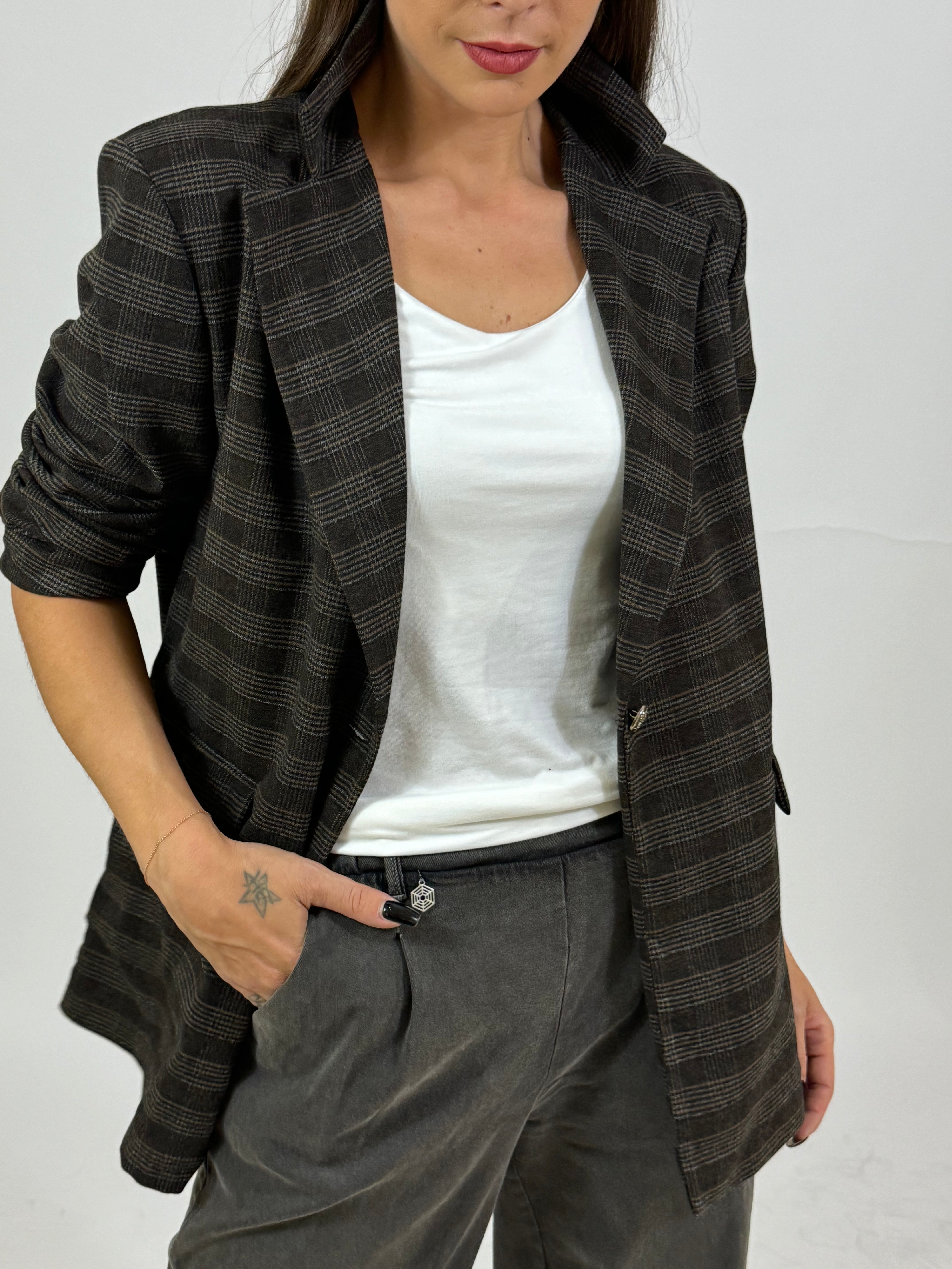 Giacca blazer over Victoria ILMH a quadri con scritta su schiena NEW YORK EST. 1992