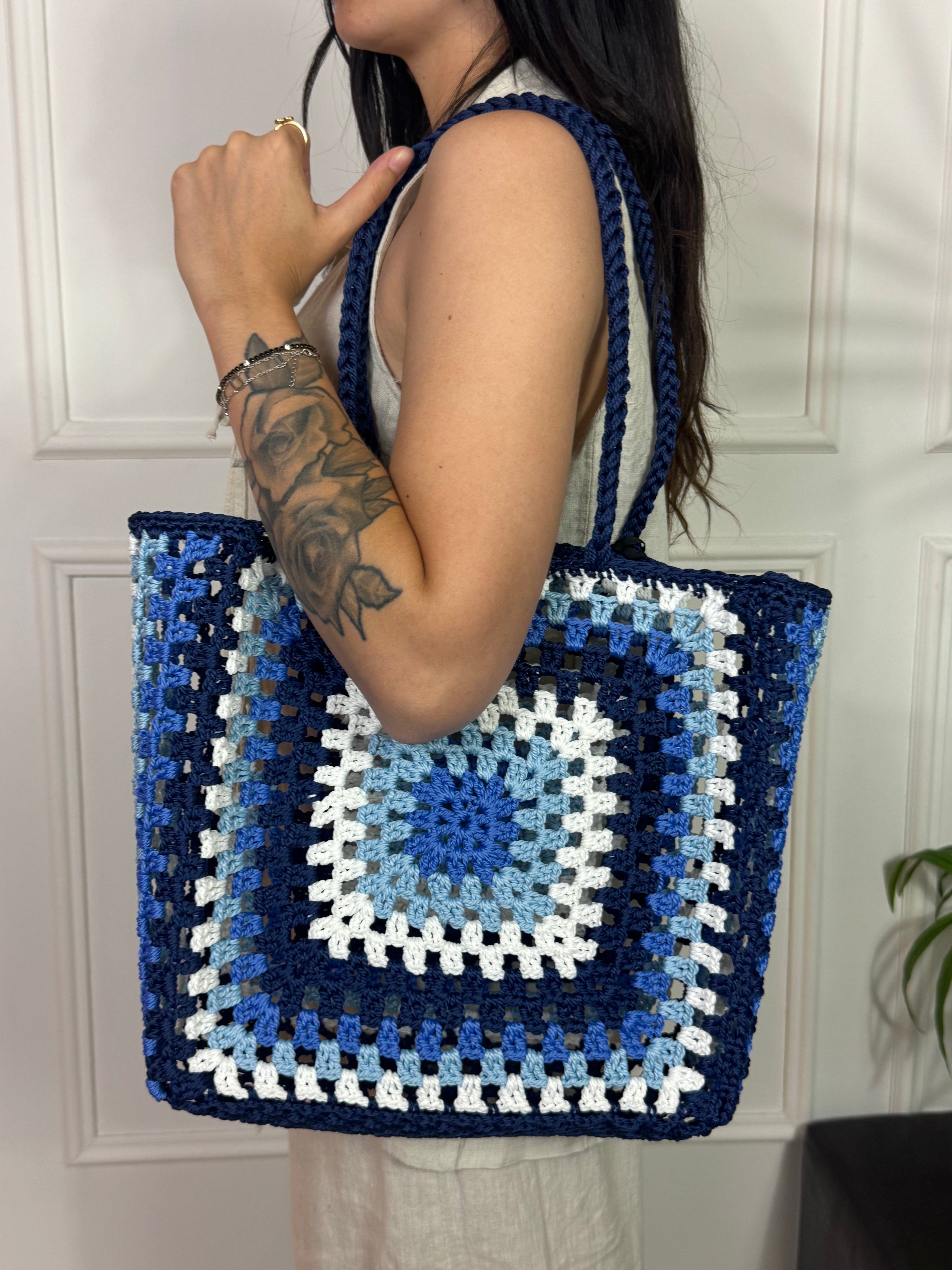 Borsa traforata lavorazione granny Victoria ILMH