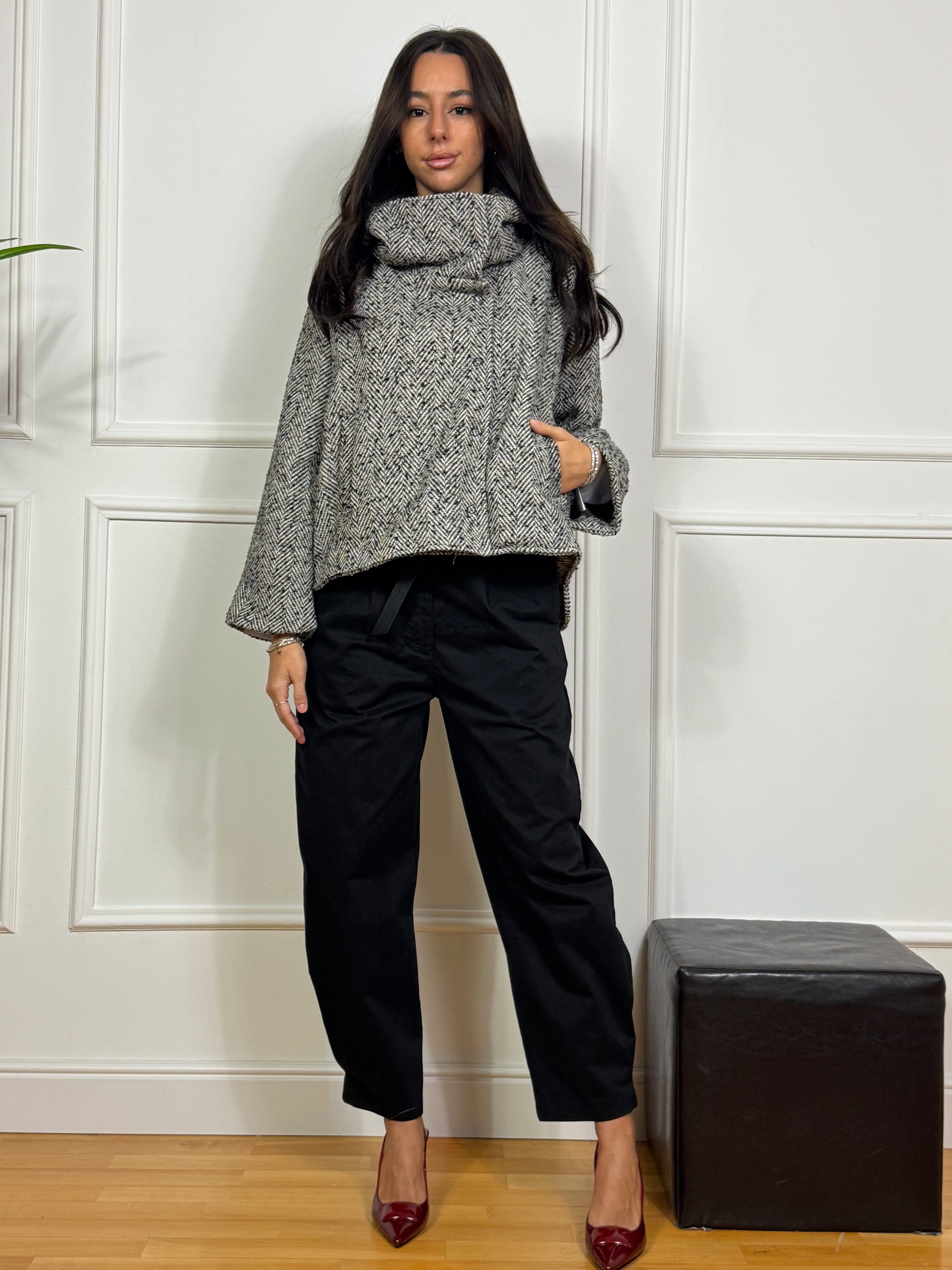 Cappotto corto caban Kikisix fantasia spinata collo cratere