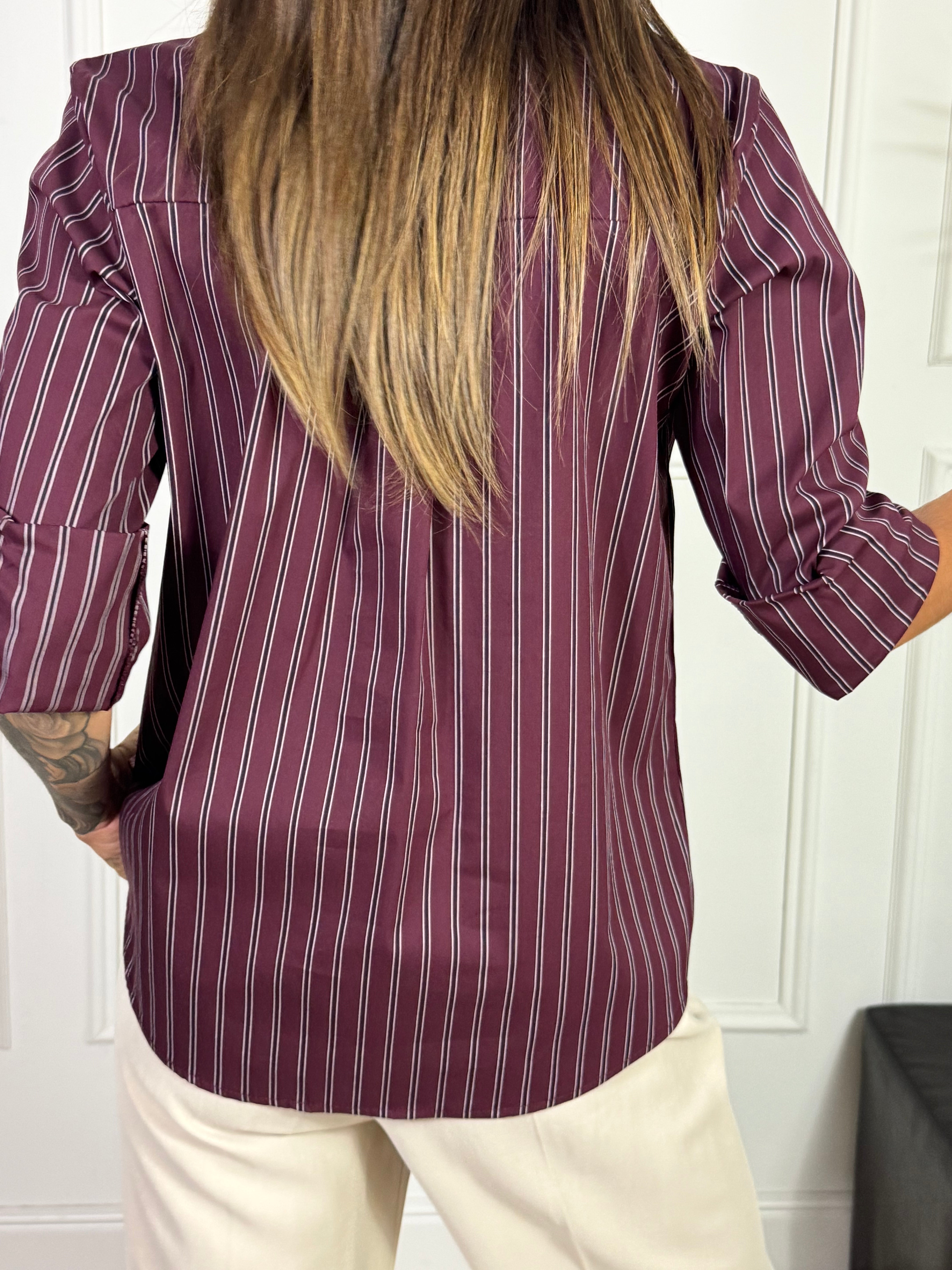 Camicia MISTO COTONE  Victoria ILMH CON COLLETTO FANTASIA RIGA NERA