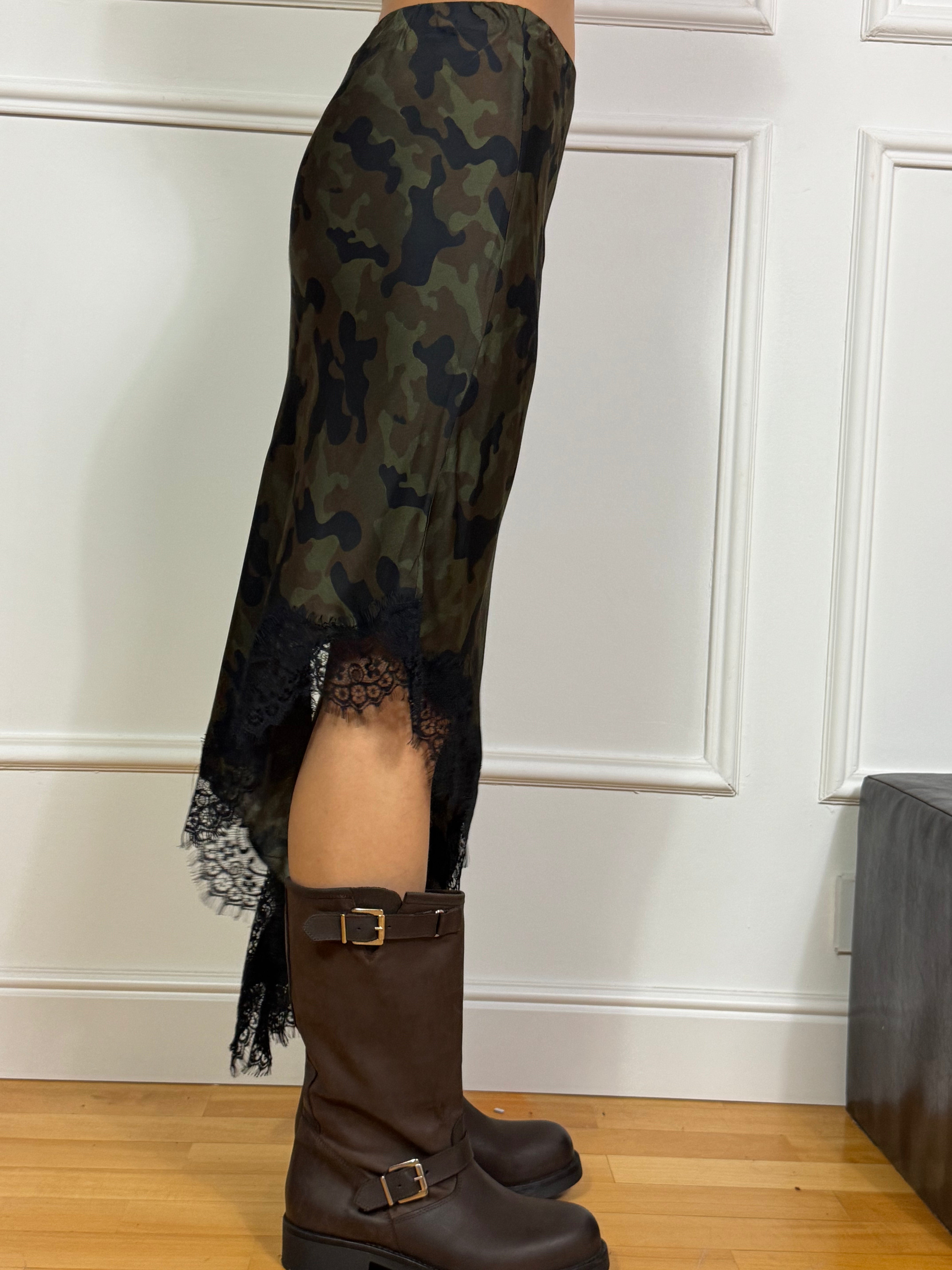 Gonna asimmetrica in raso Victoria ILMH fantasia militare