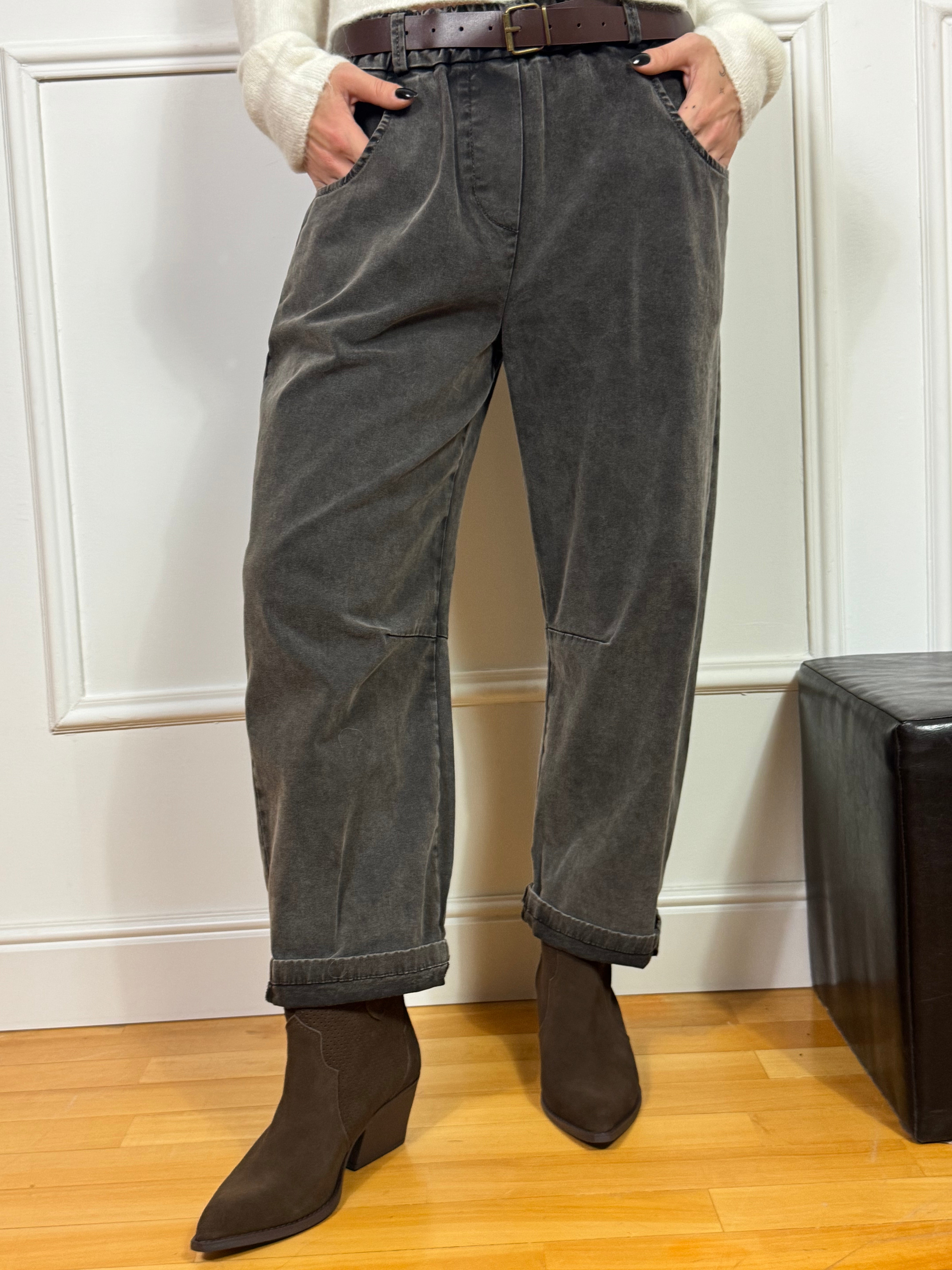 Jeans Victoria ILMH nero délavé con cintura