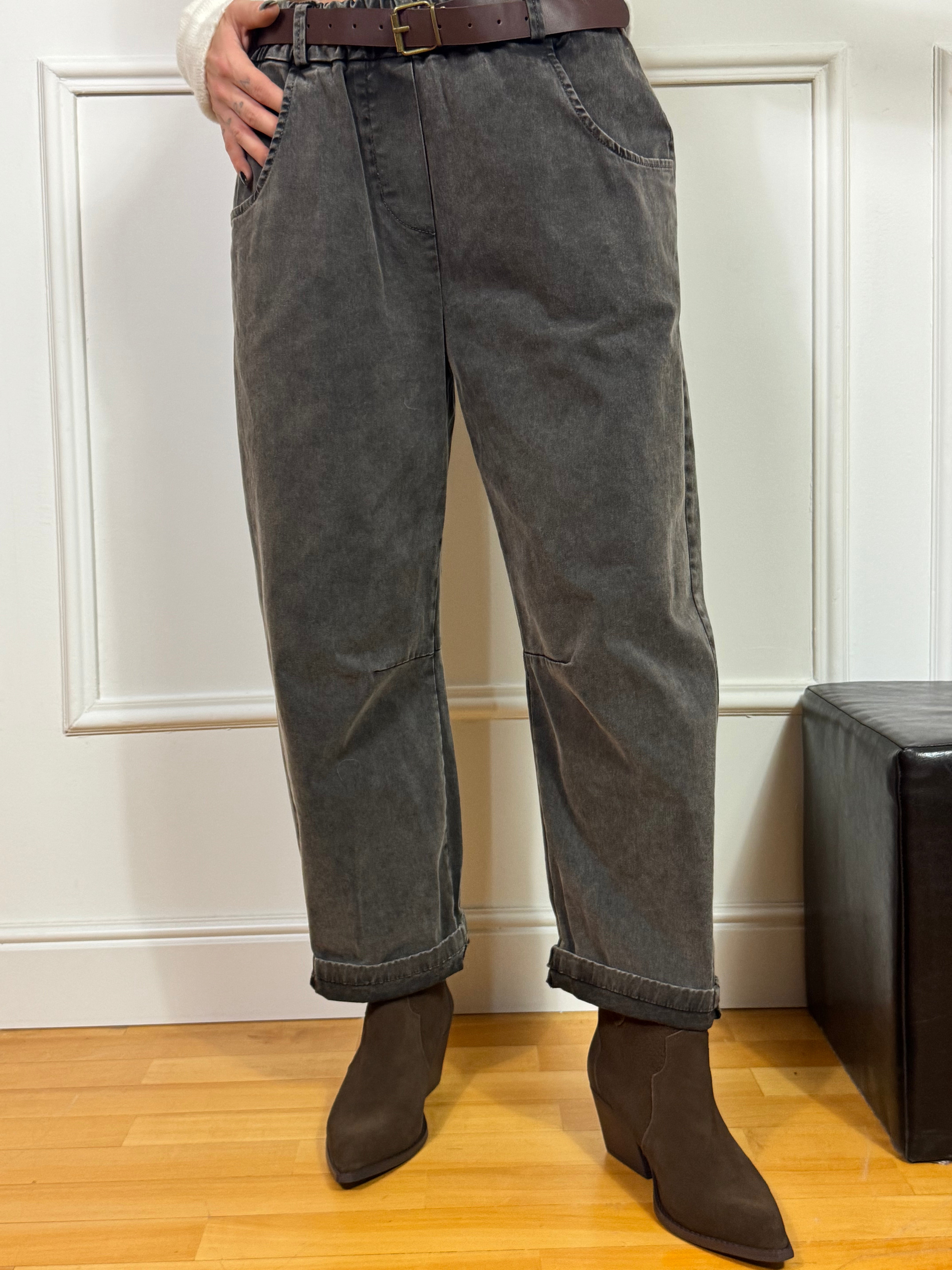 Jeans Victoria ILMH nero délavé con cintura