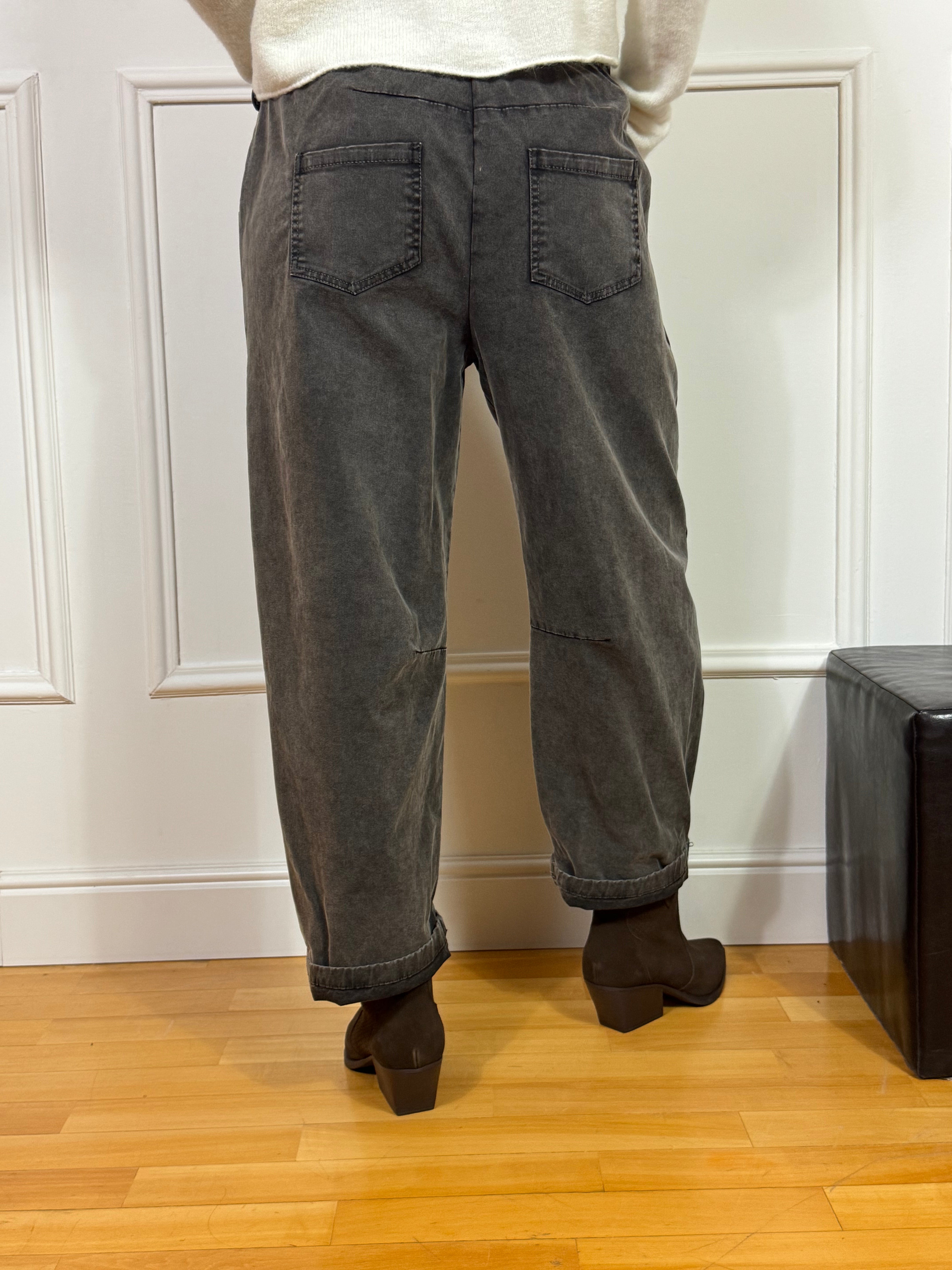 Jeans Victoria ILMH nero délavé con cintura