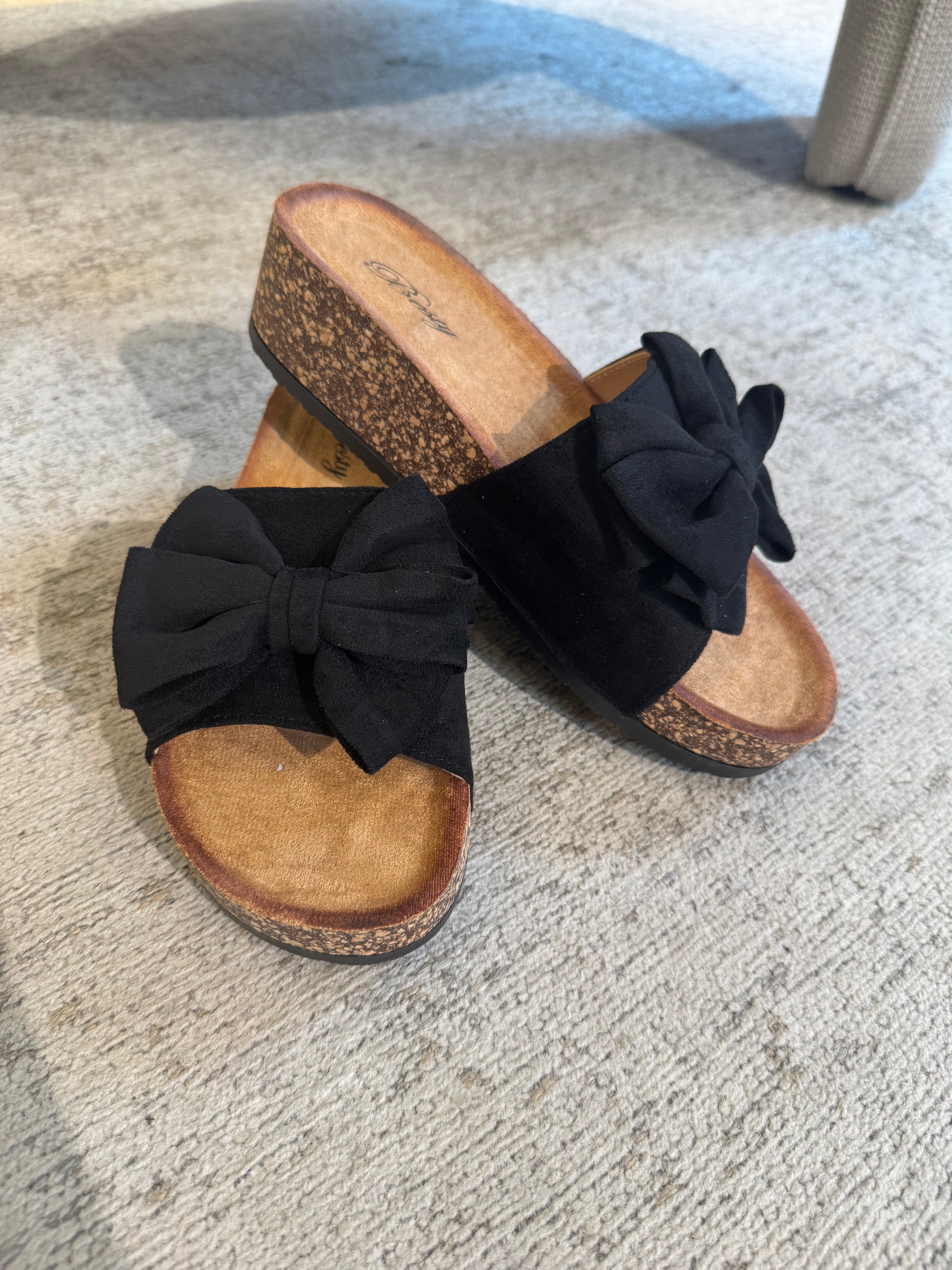 Ciabatta platform con fiocco scamosciato