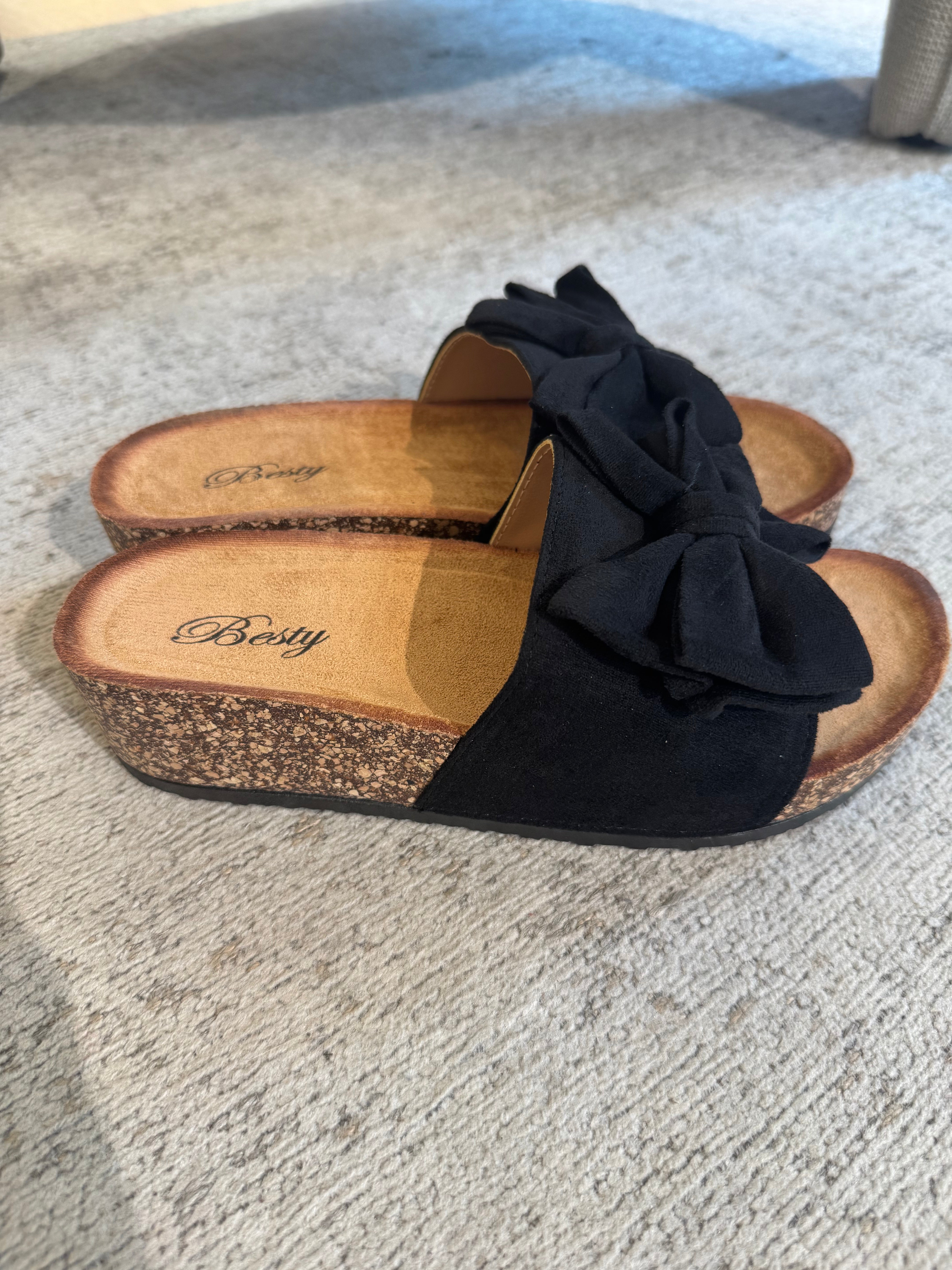 Ciabatta platform con fiocco scamosciato