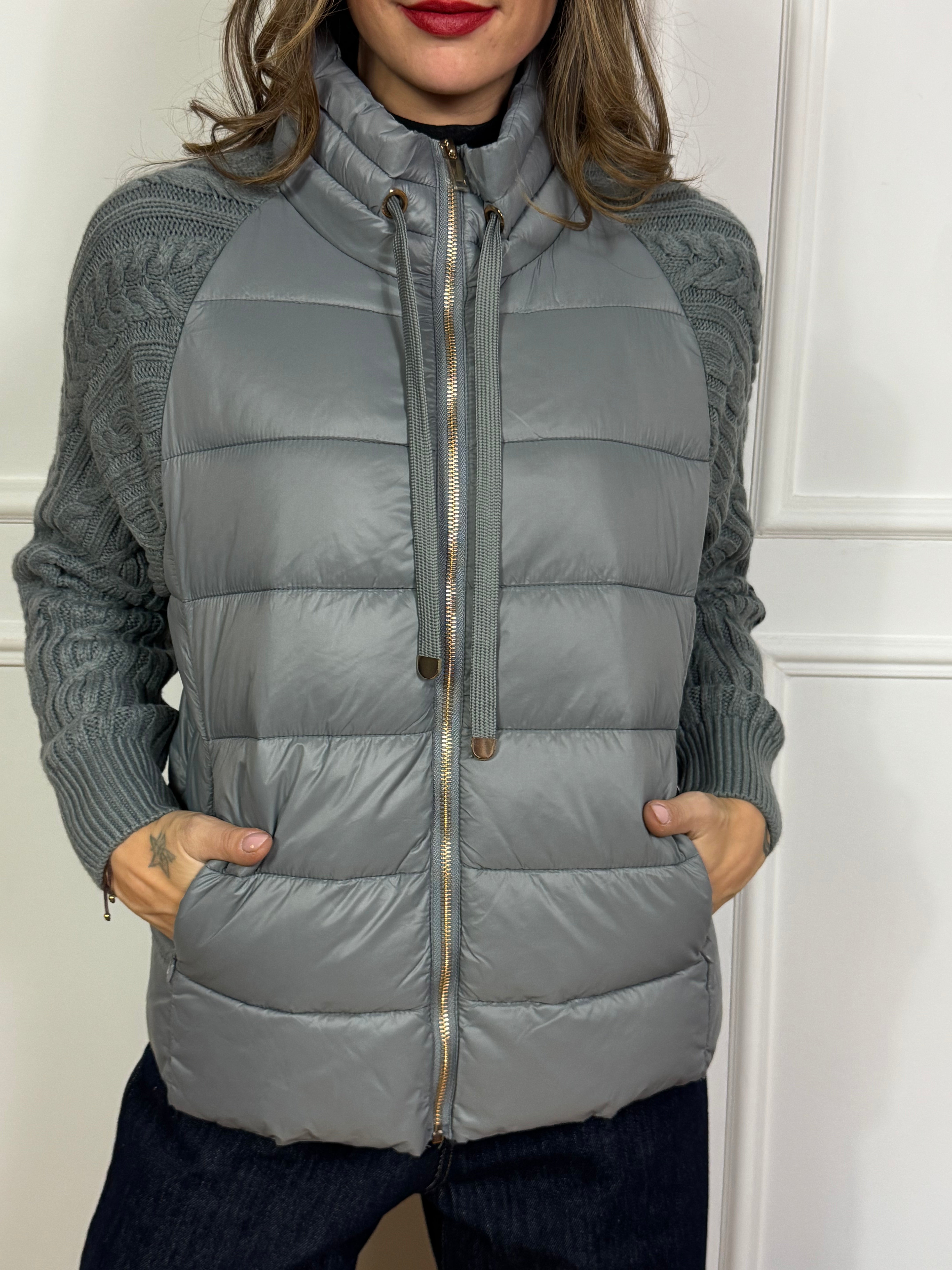 Piumino Victoria ILMH con maniche in maglia tricot