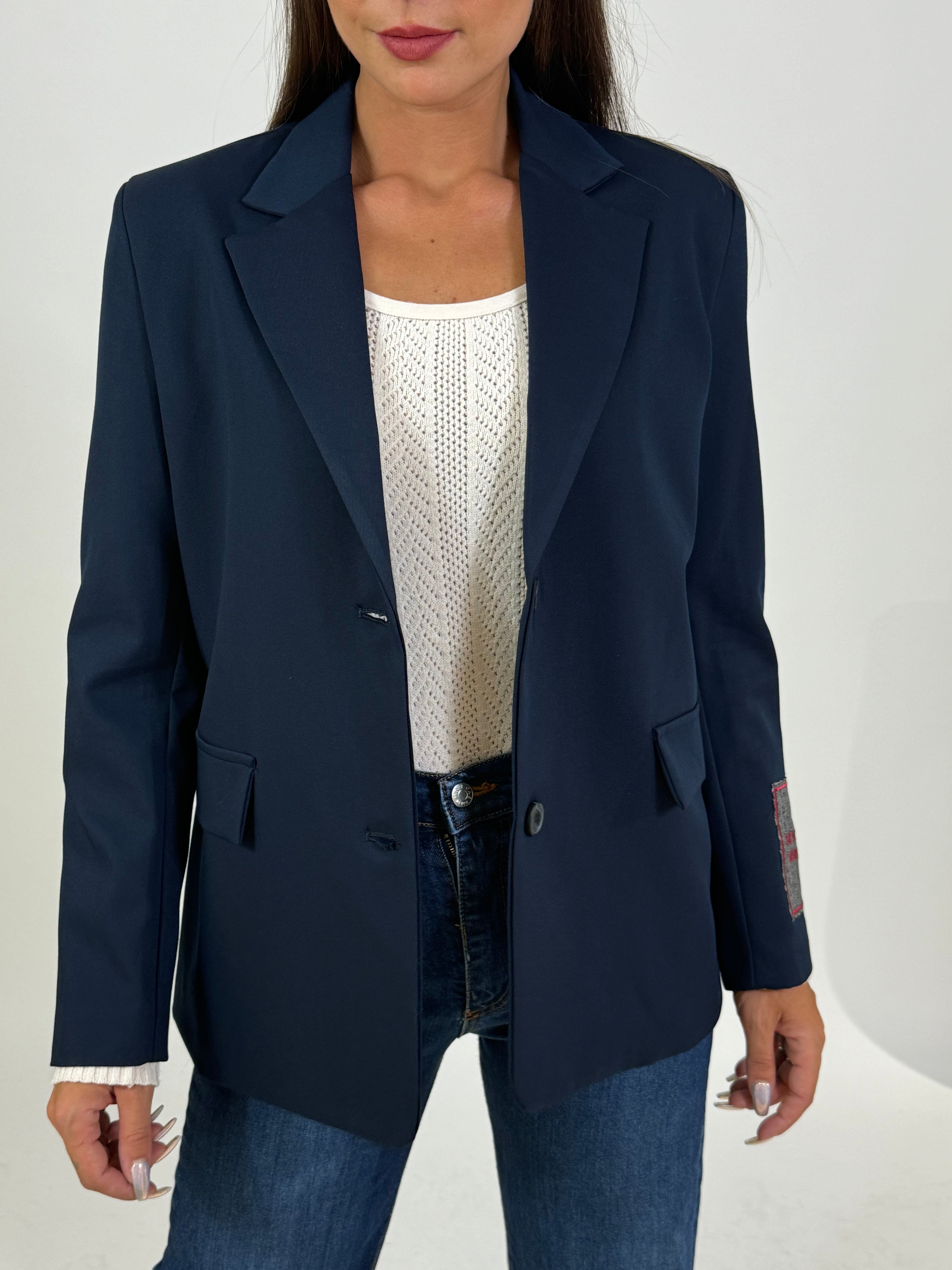 Giacca blazer Have One con scritta nella schiena