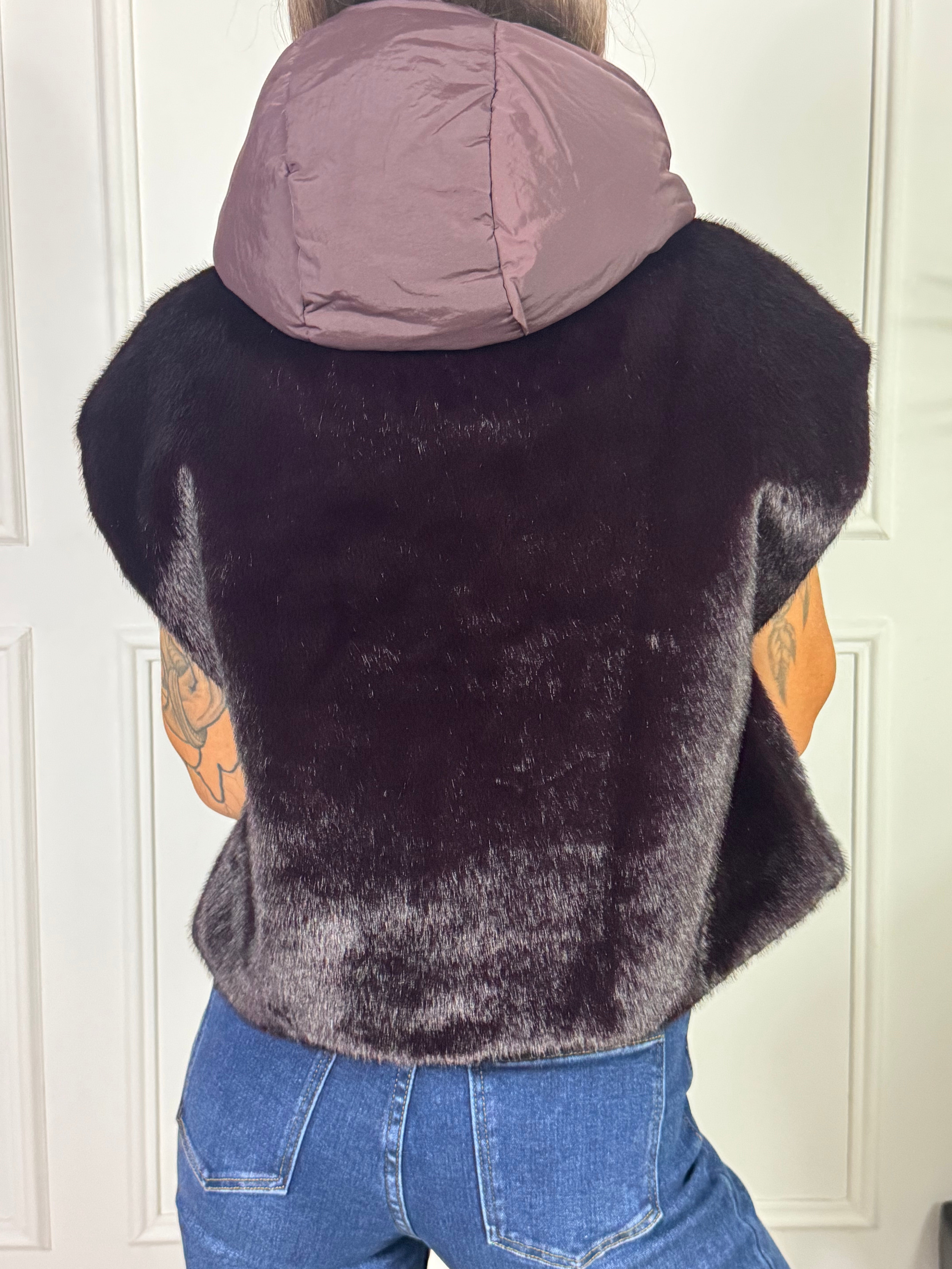 Giacca PIUMINO SMANICATO CON CAPPUCCIO Susy Mix REVERSIBILE