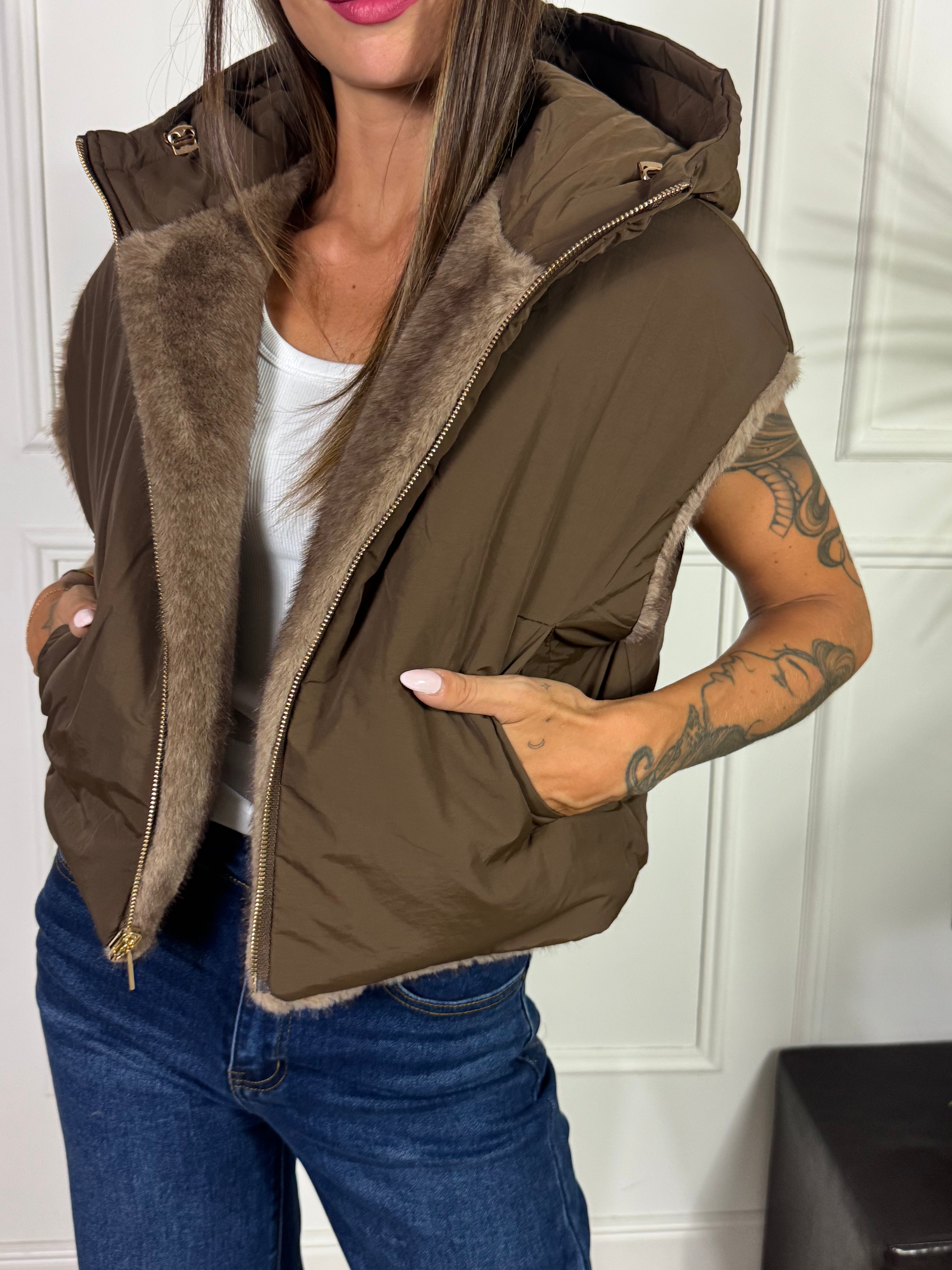 Giacca PIUMINO SMANICATO CON CAPPUCCIO Susy Mix REVERSIBILE
