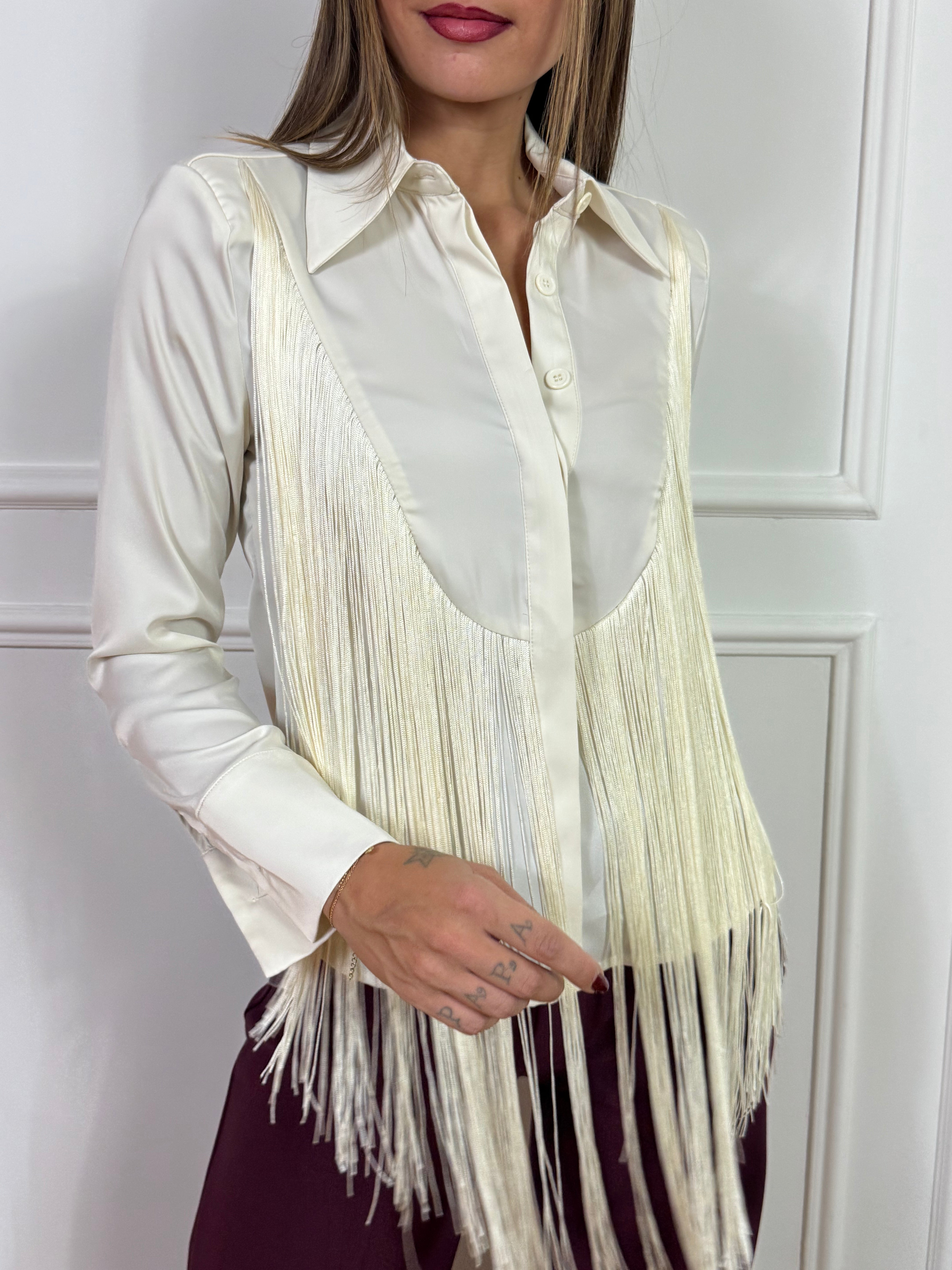 Camicia in raso Victoria ILMH con maxi frange