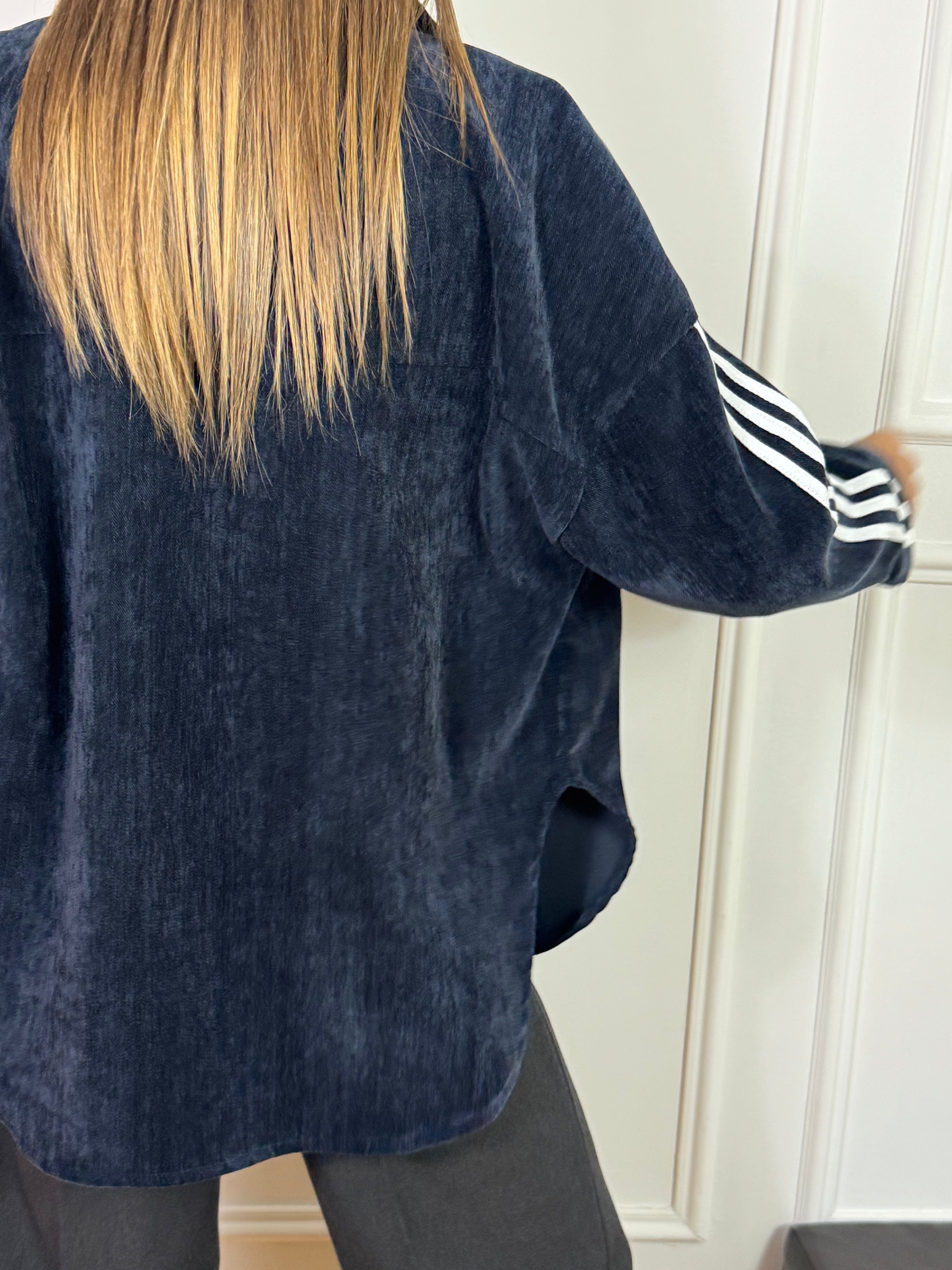 Maxi camicia con taschini Victoria ILMH in vellutino e bande laterali