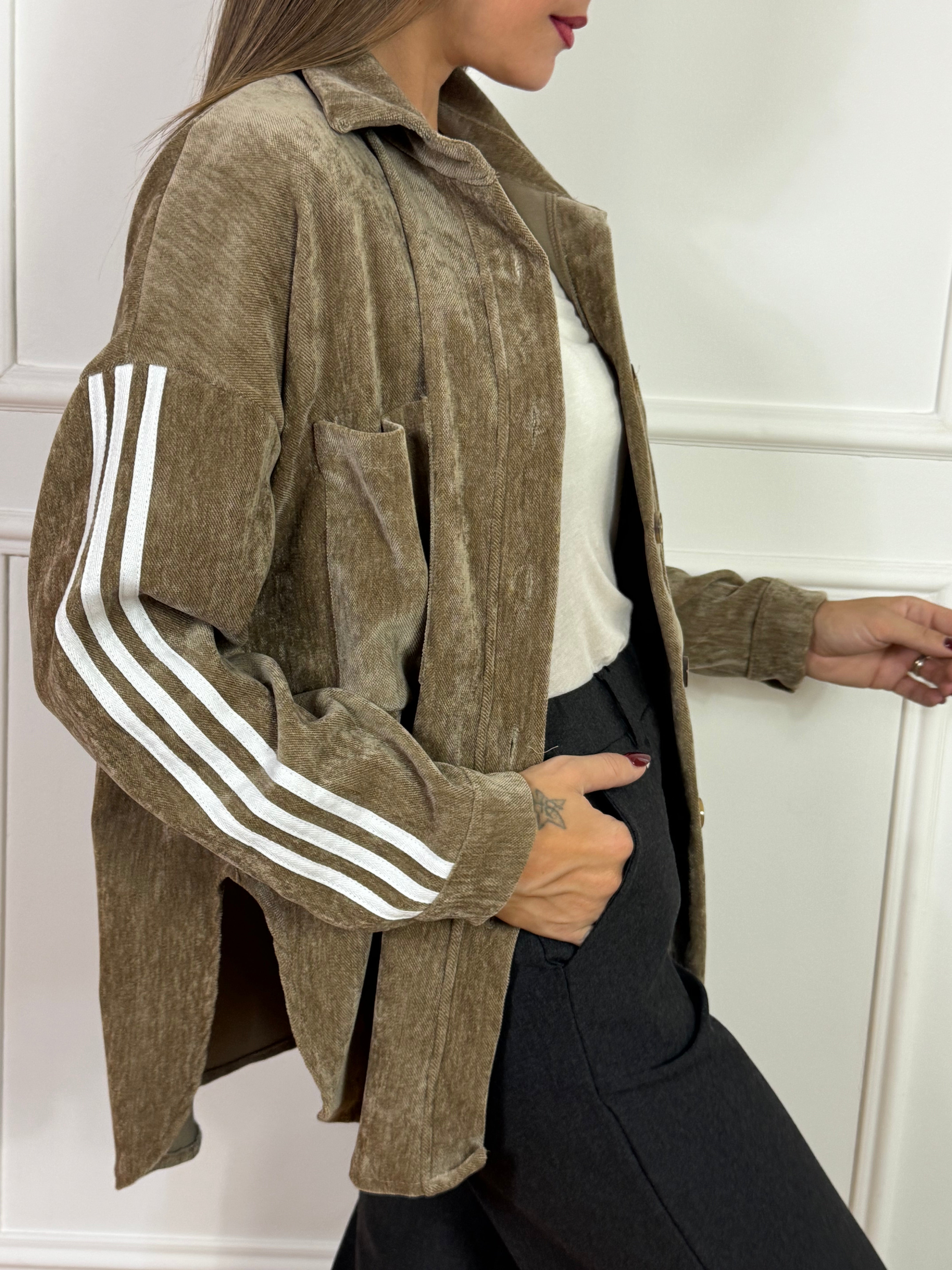 Maxi camicia con taschini Victoria ILMH in vellutino e bande laterali