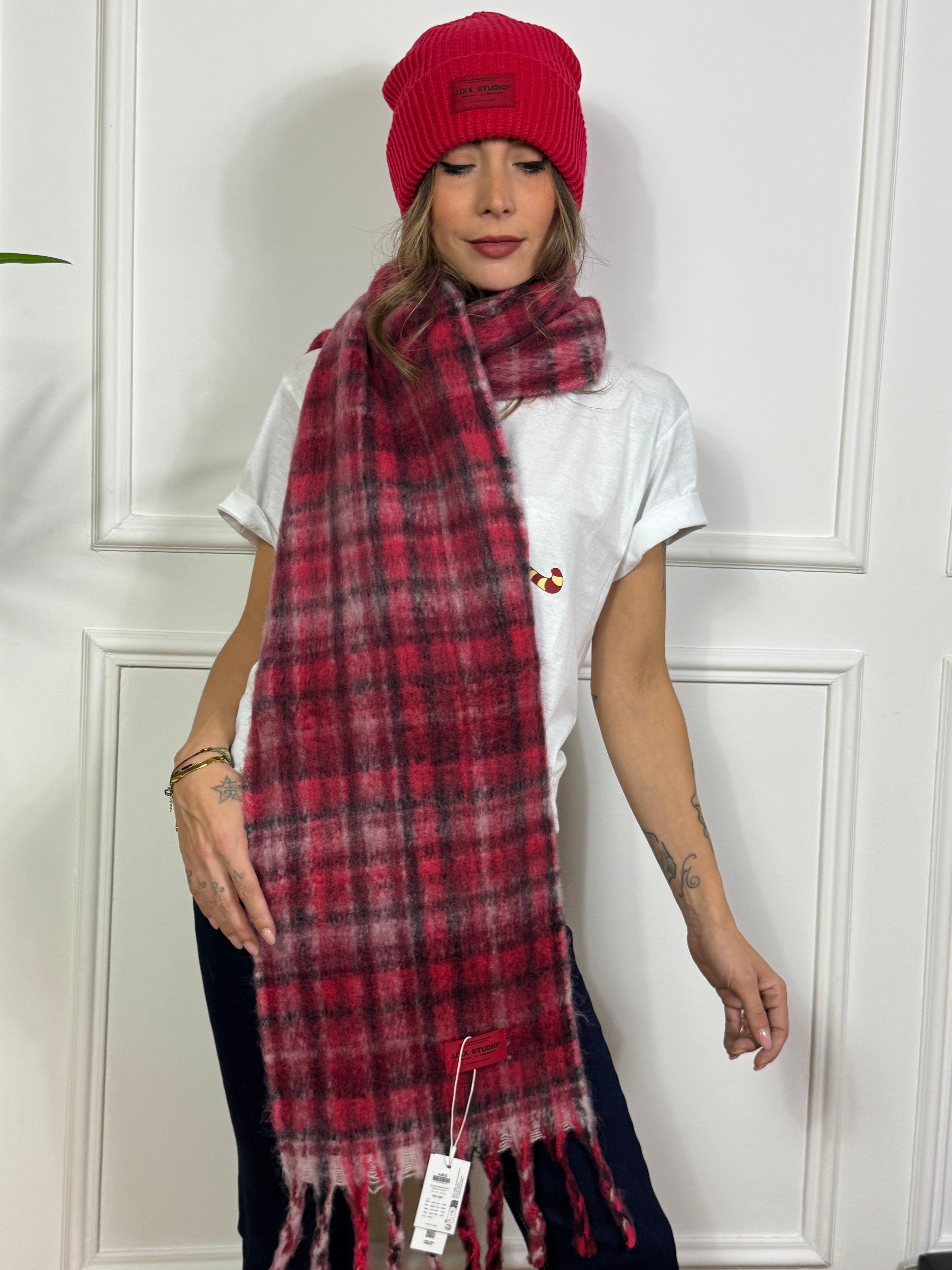 SCIARPA modello LESLIE -  JJXX - SCOZZESE