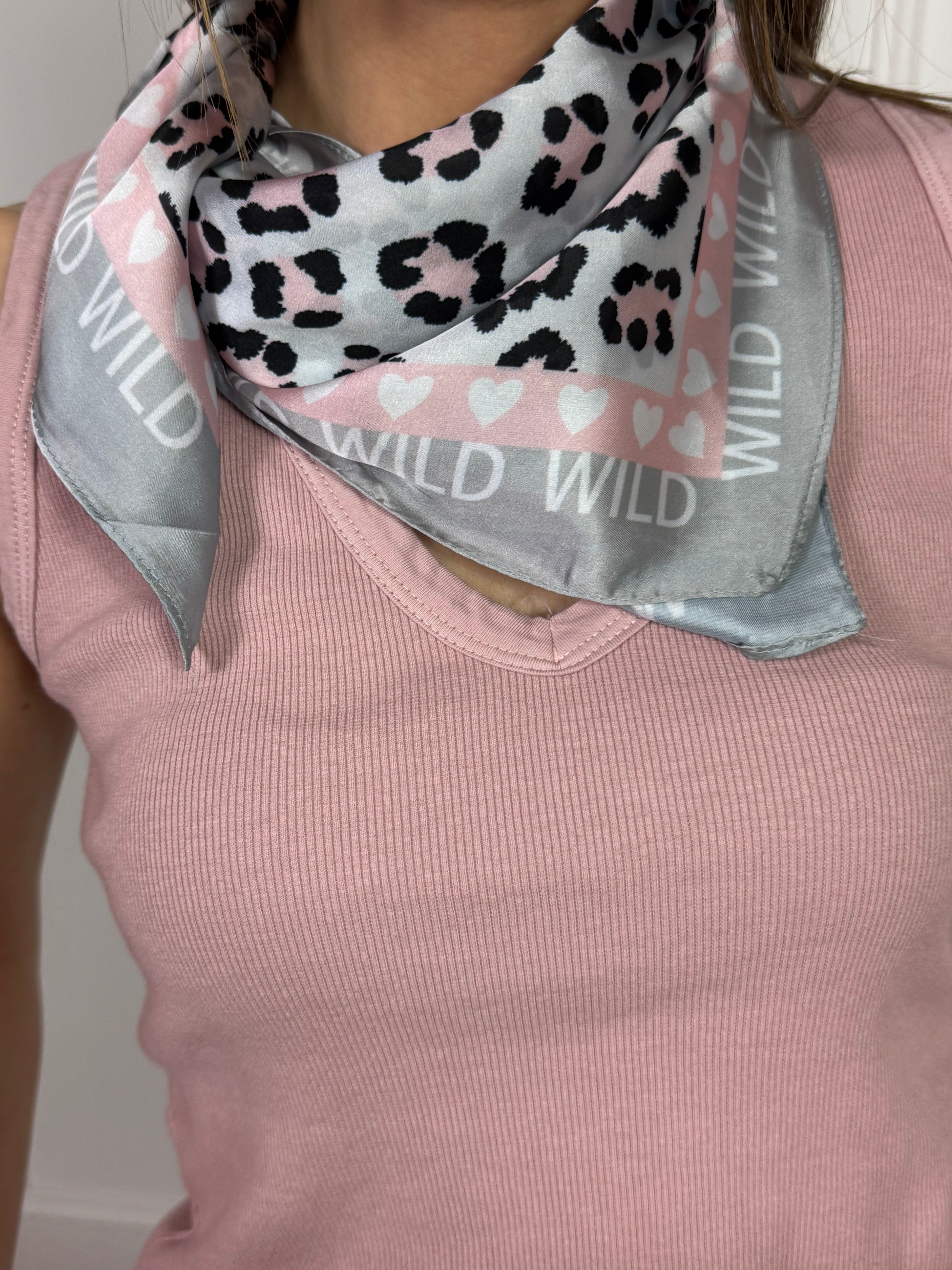 Foulard strangolino/ Bandana in raso Susy Mix fantasia MACULATA -SCRITTA WILD
