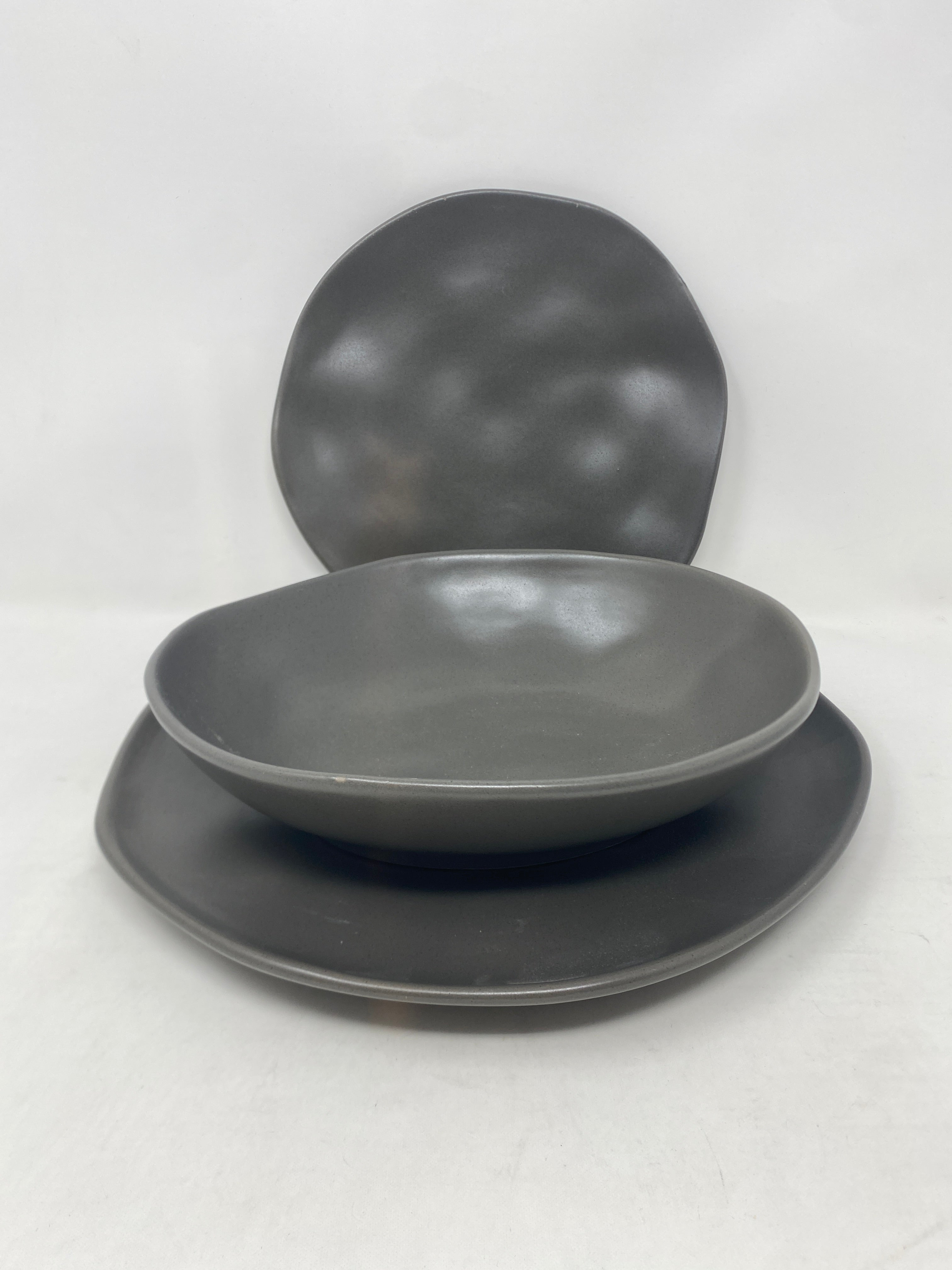 Piatti set 18pz vaniglia / grafite GRECIA