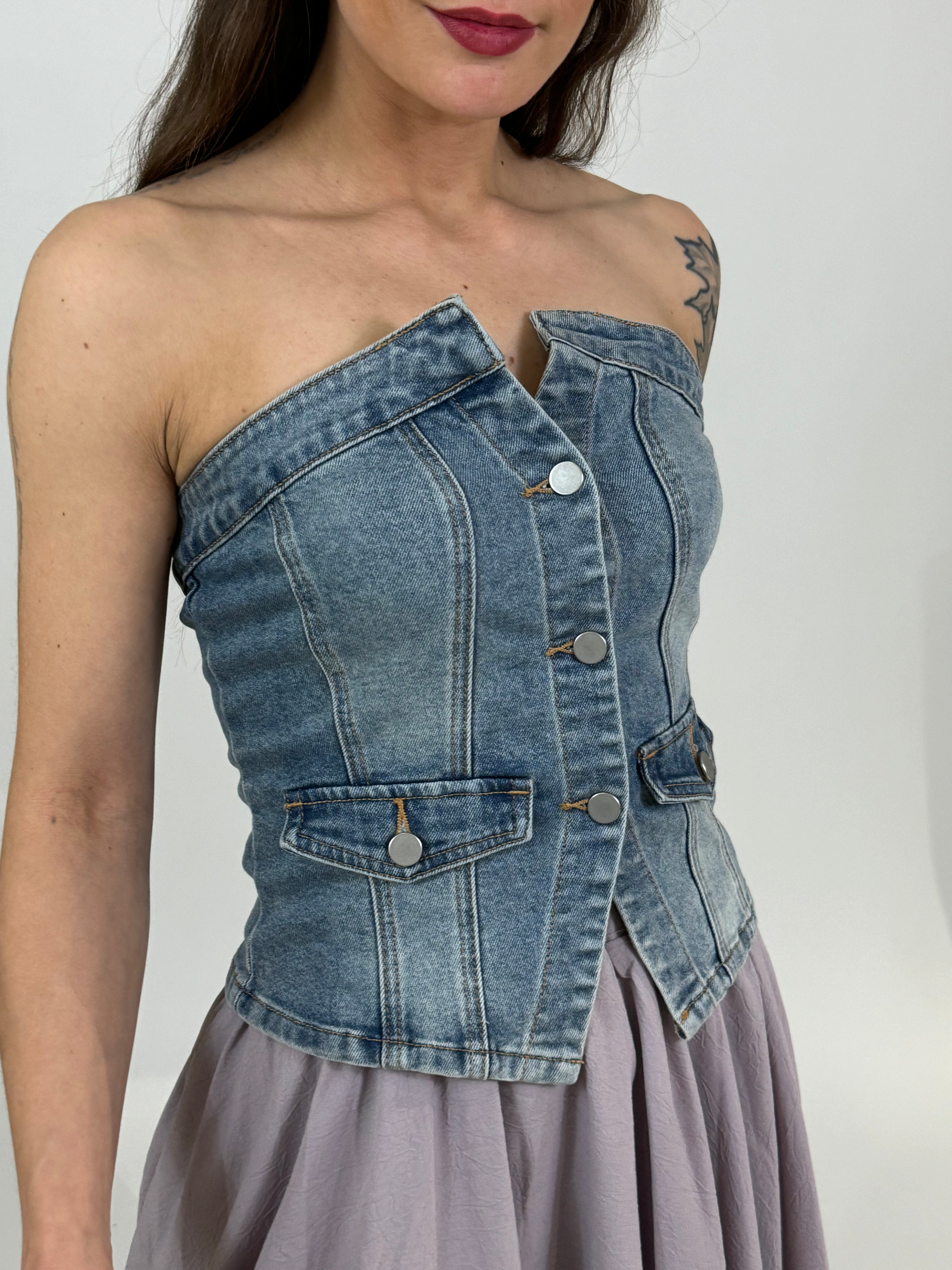 Top di jeans a fascia con bottoni Victoria ILMH