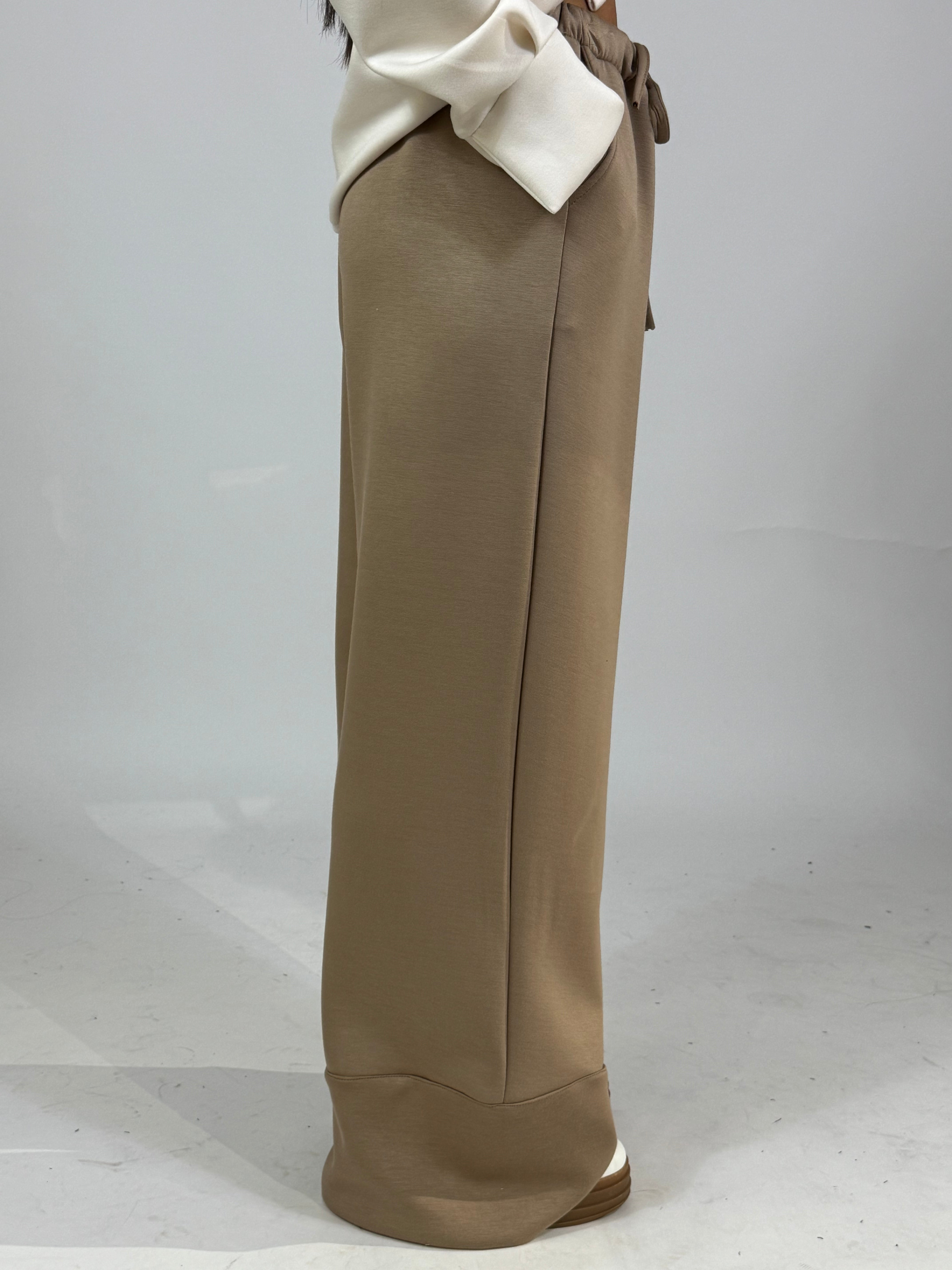 Pantalone con coulisse Victoria ILMH in tessuto tecnico elasticizzato con bordo alto