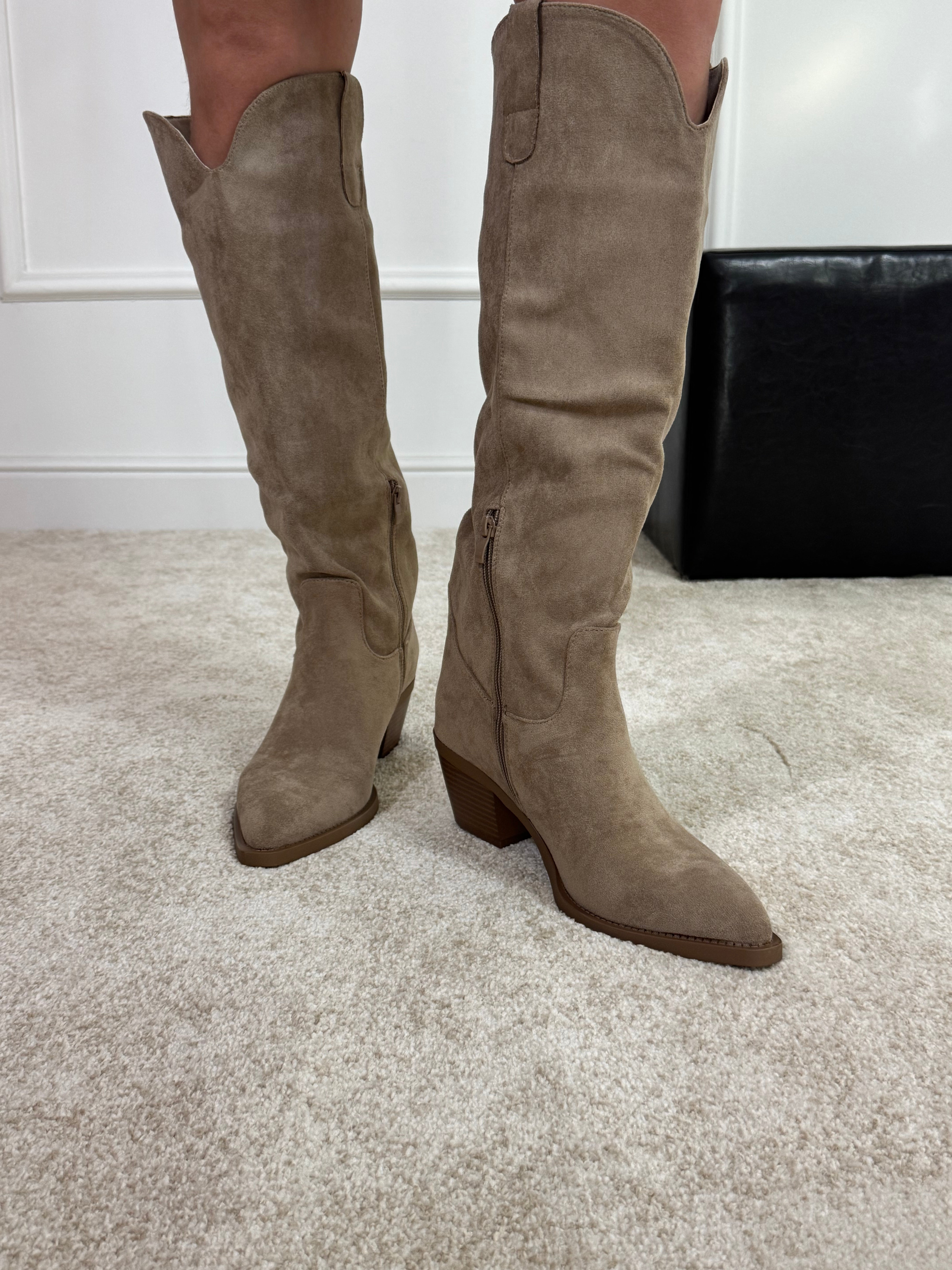 Stivale texano ALTO SCAMOSCIATO SABBIA