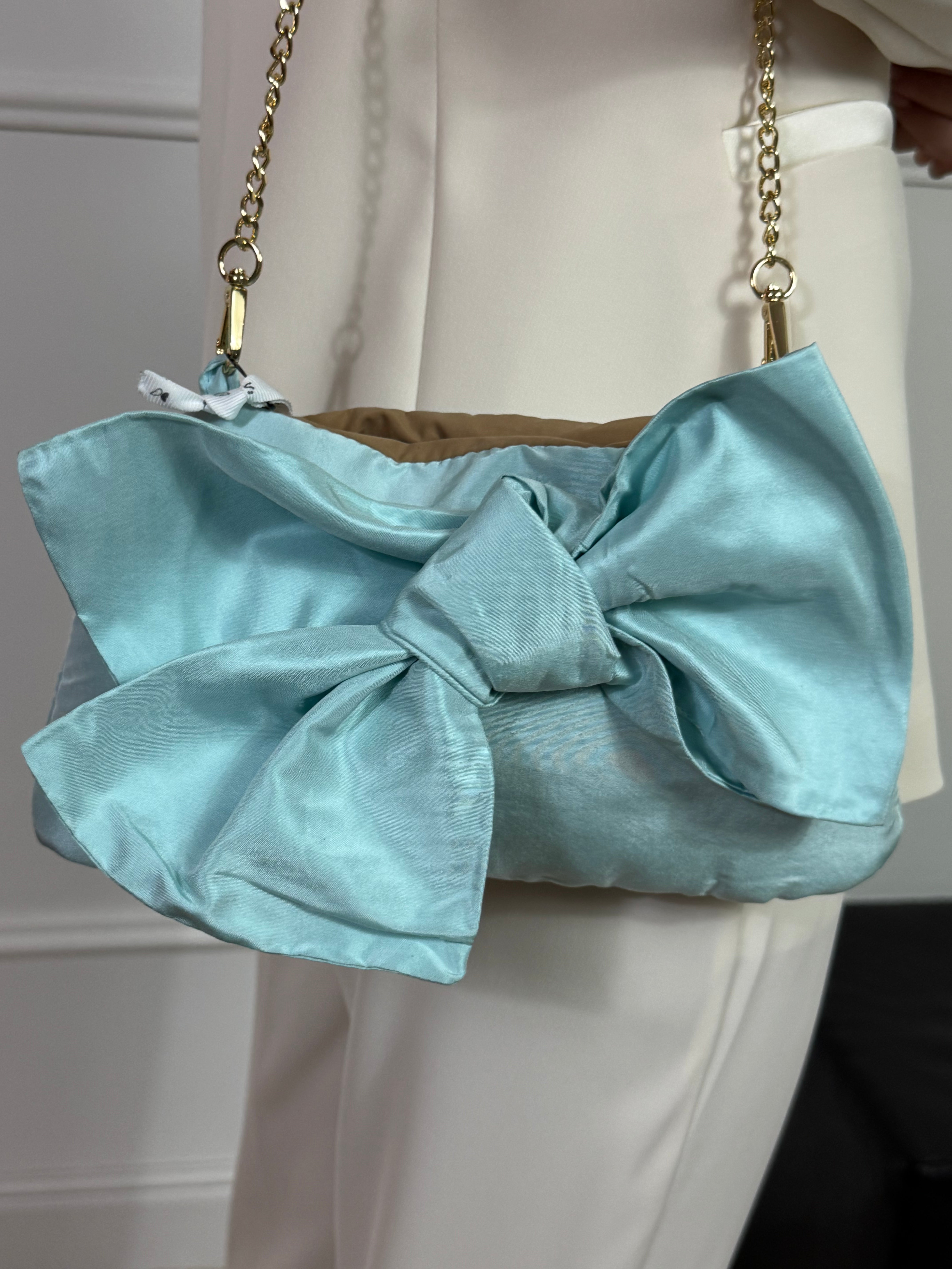 Borsa tracollina / Pochette in seta Susy Mix con FIOCCO