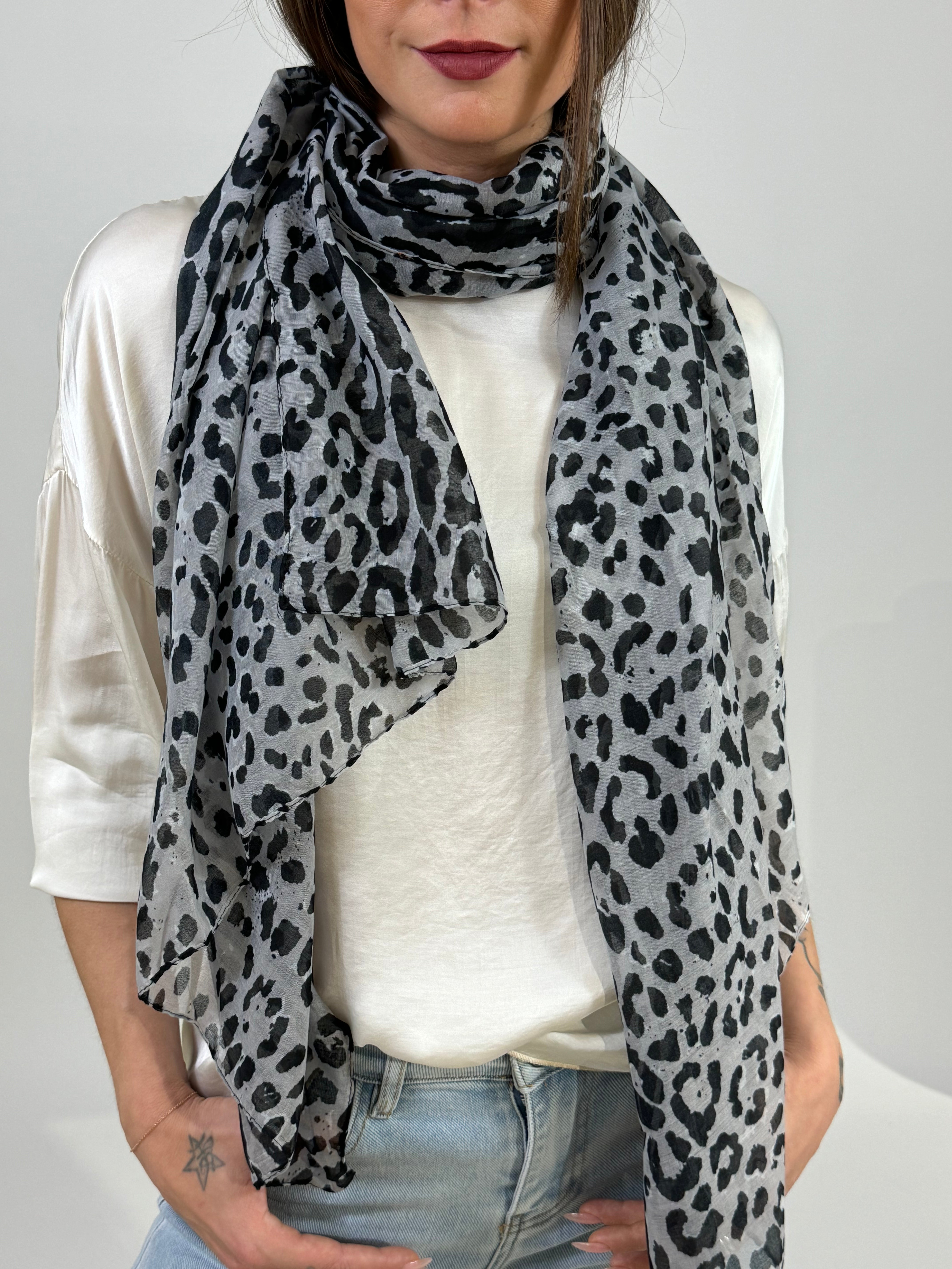 Sciarpa foulard in viscosa Susy Mix FANTASIA LEOPARDATA