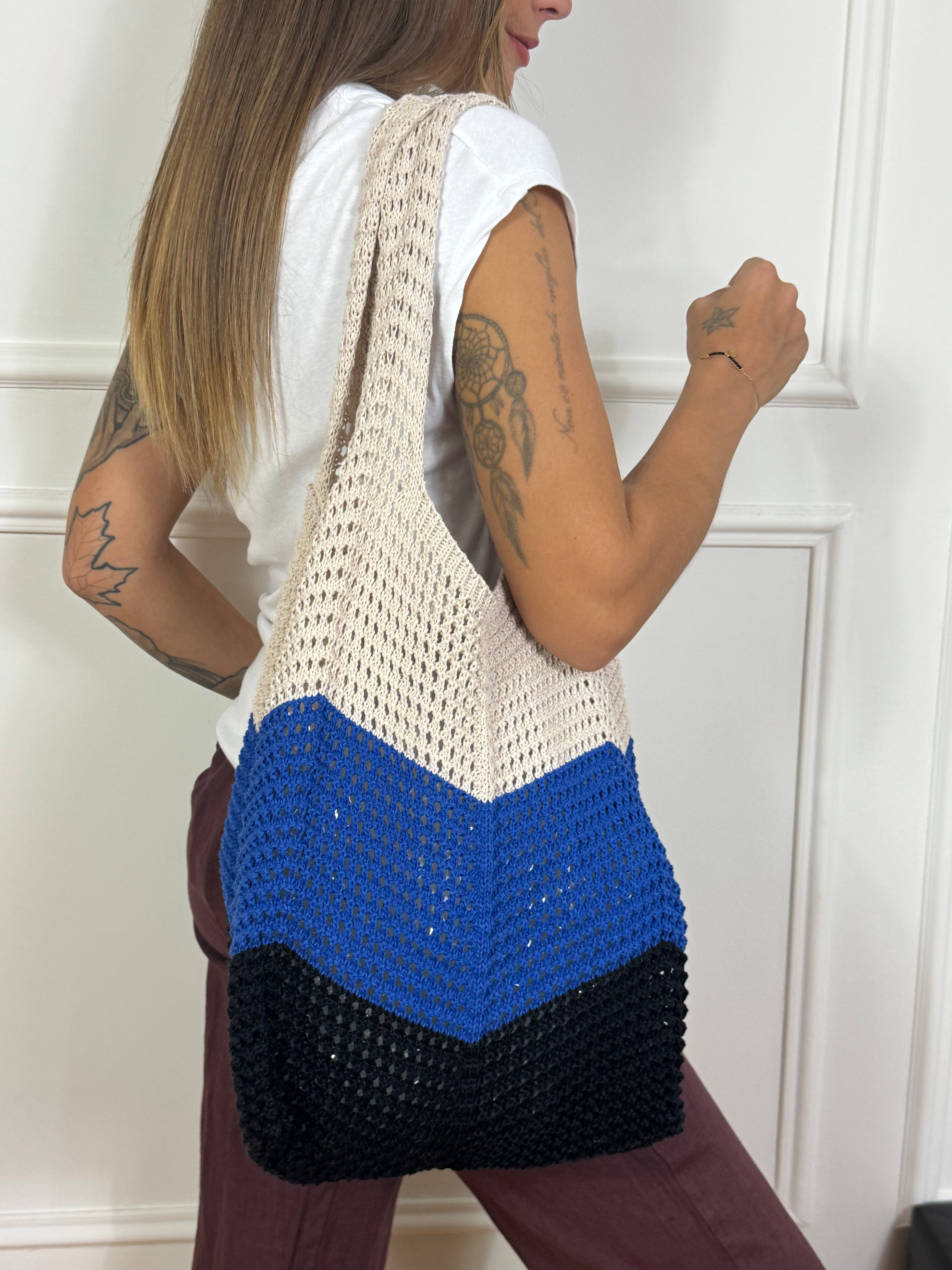 Borsa shopper a cesta base quadrata uncinetto crochet Victoria ILMH righe tre colori