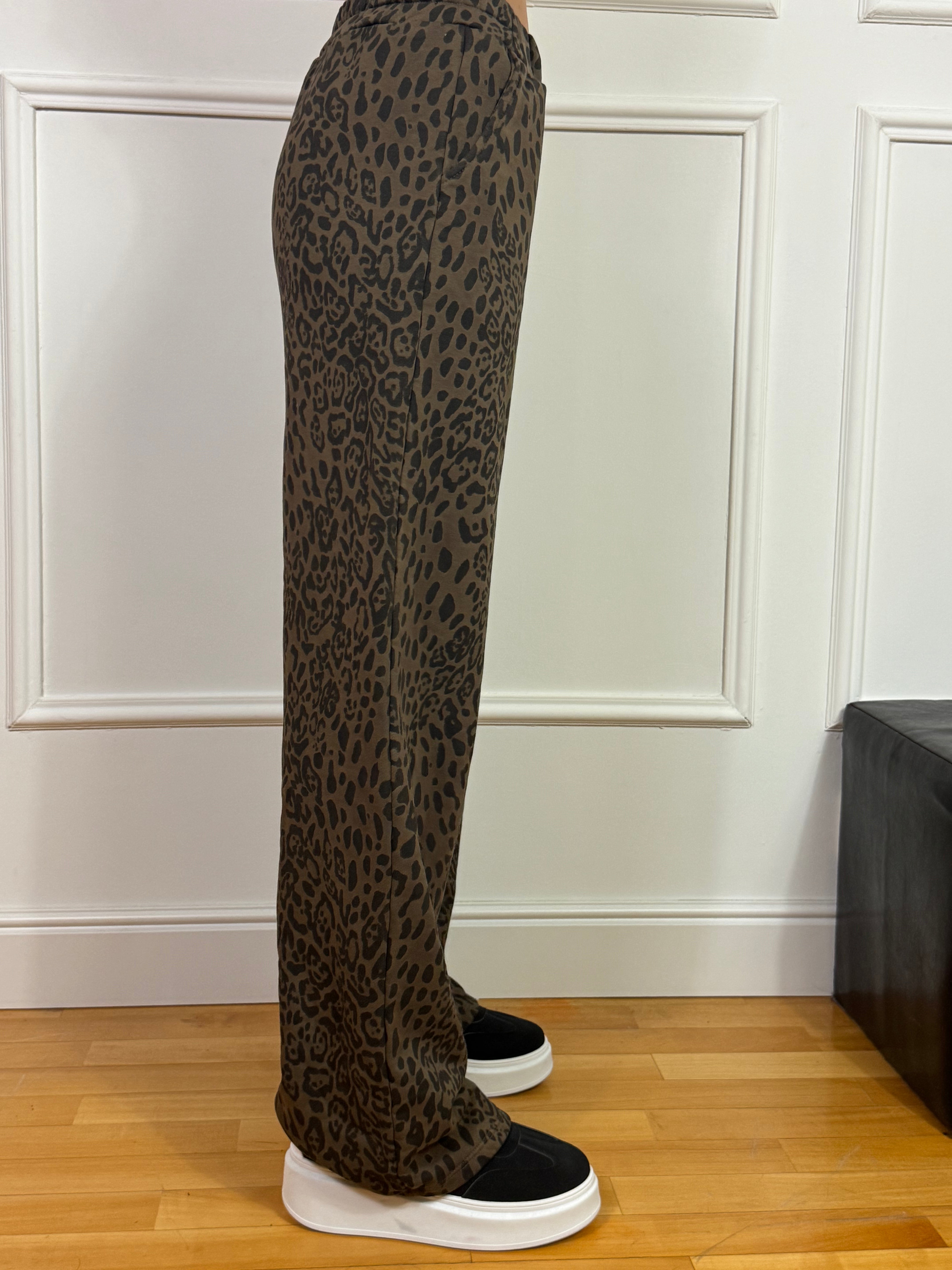 Pantalone in felpa garzata wide leg Susy Mix maculato