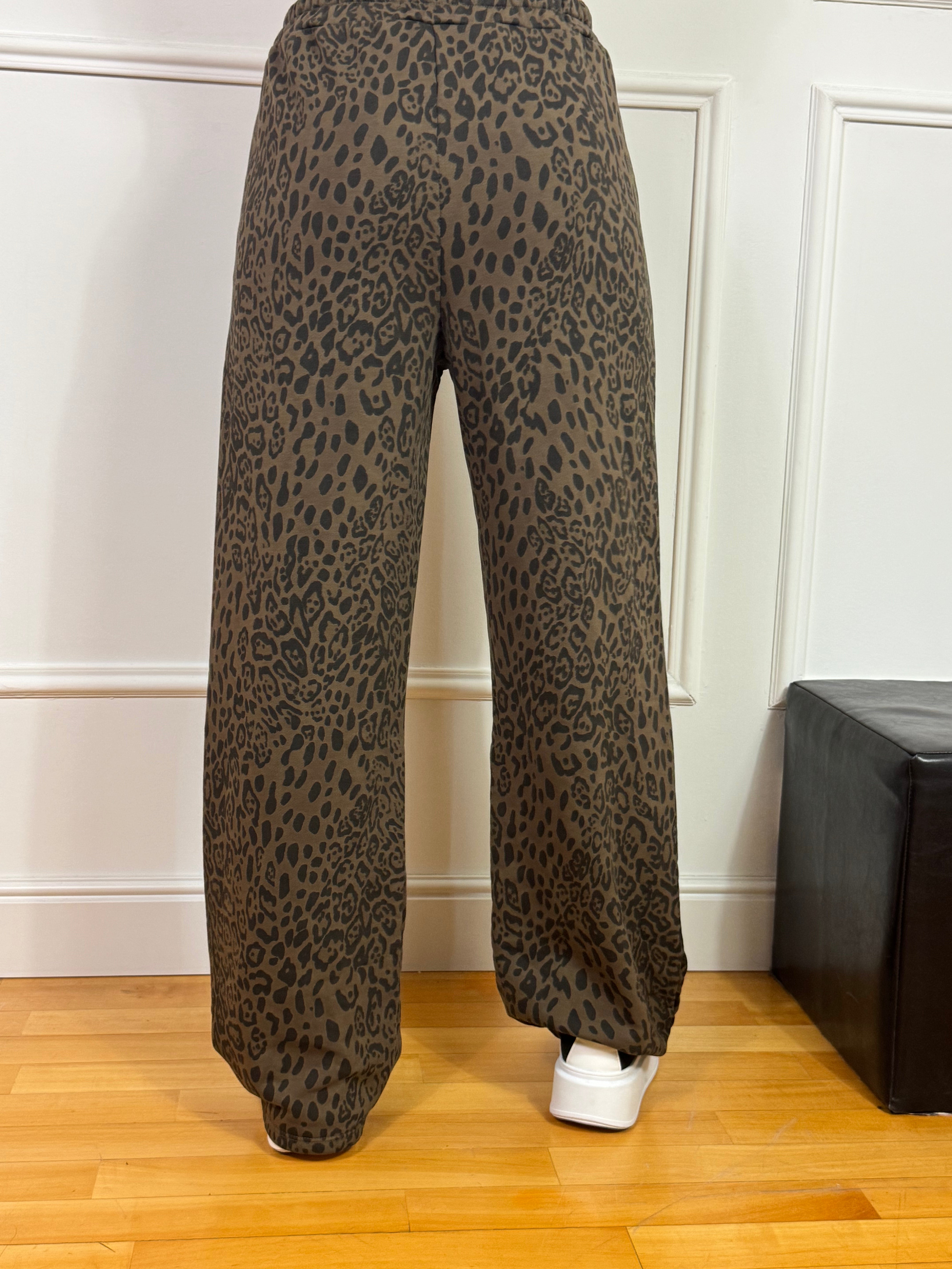 Pantalone in felpa garzata wide leg Susy Mix maculato
