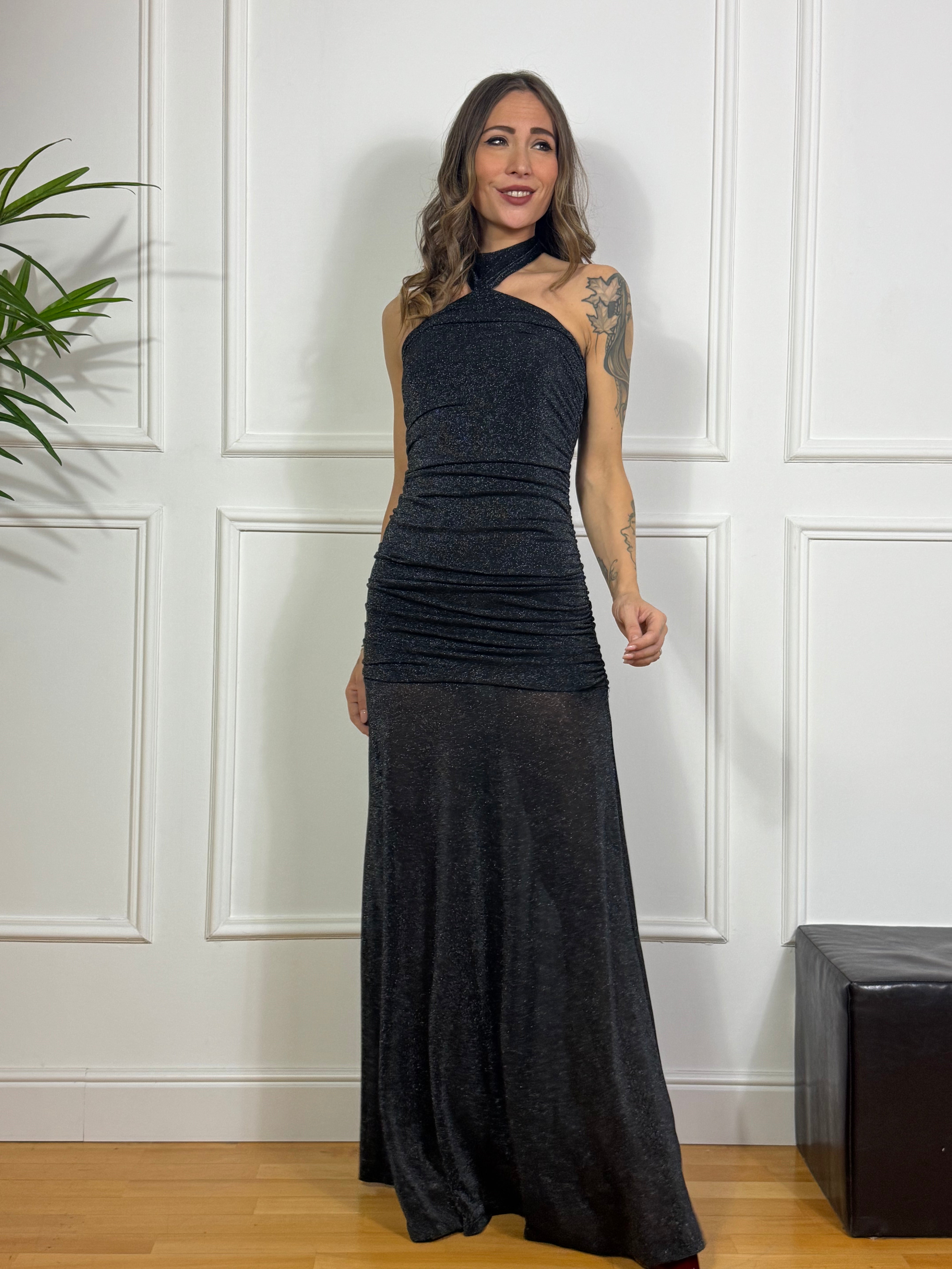 Abito lungo Victoria ILMH in lurex con drappeggi e scollo schiena