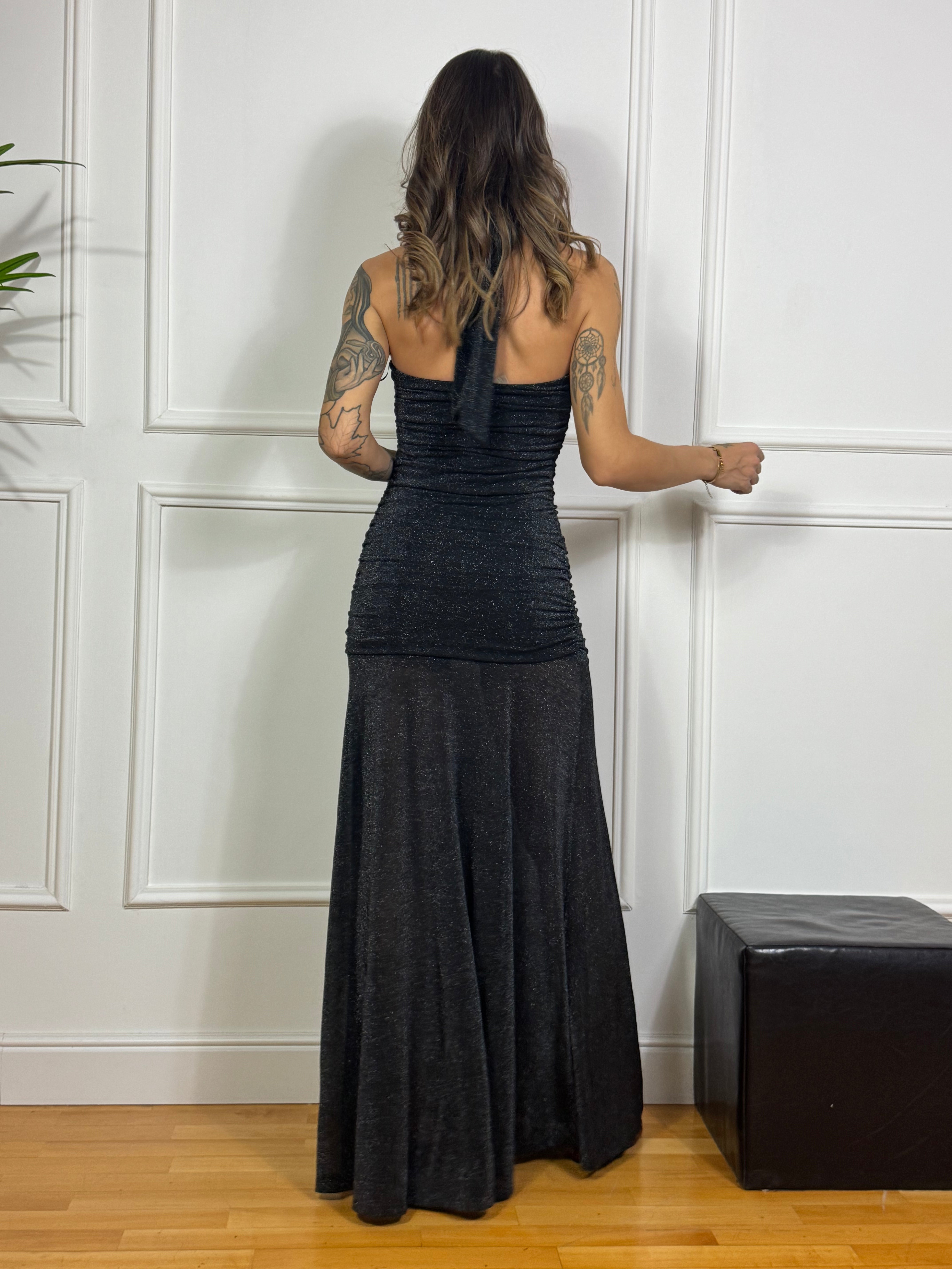 Abito lungo Victoria ILMH in lurex con drappeggi e scollo schiena