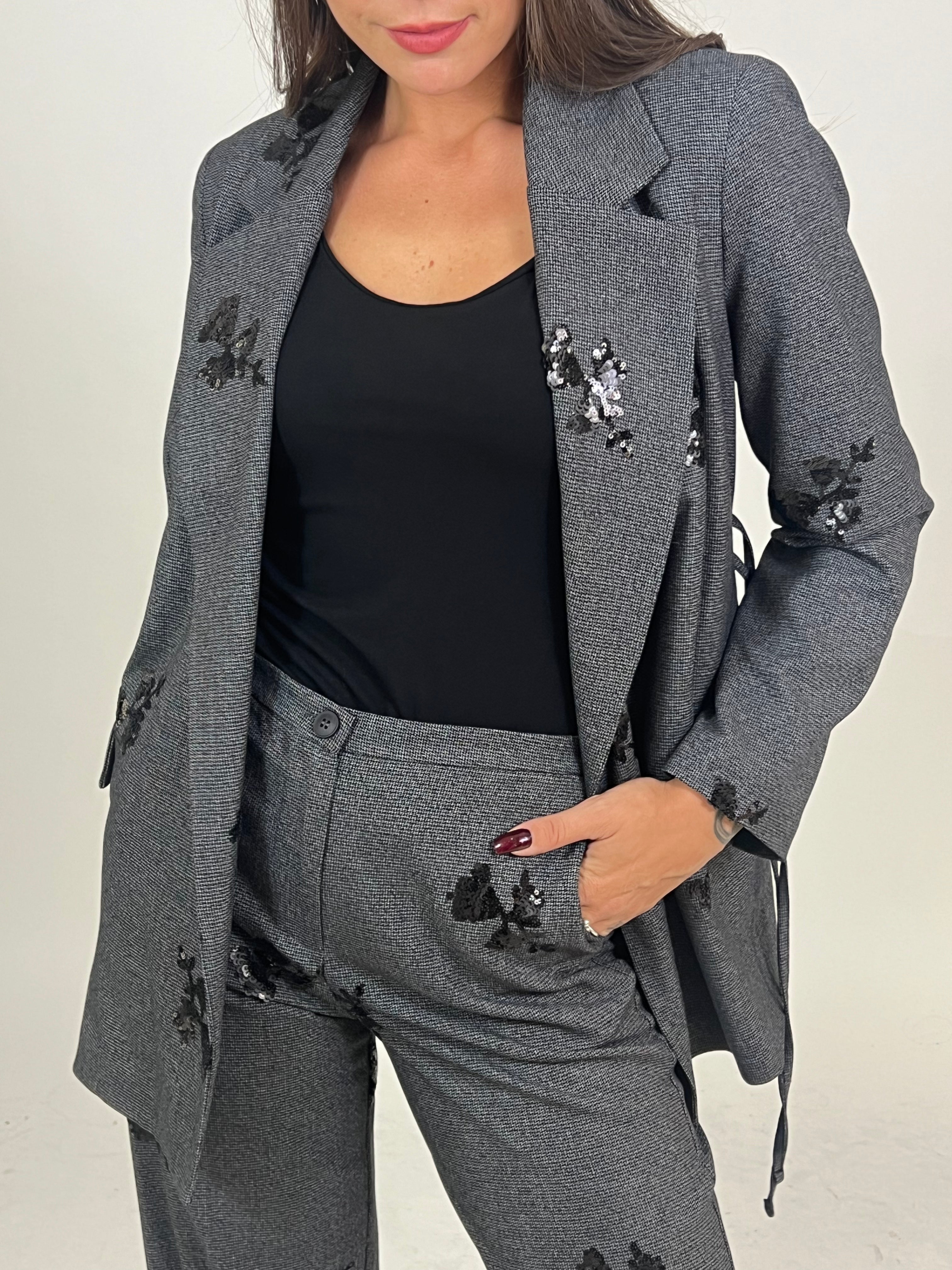 Giacca blazer Susy Mix grigio scuro spinato con dettagli paillettes